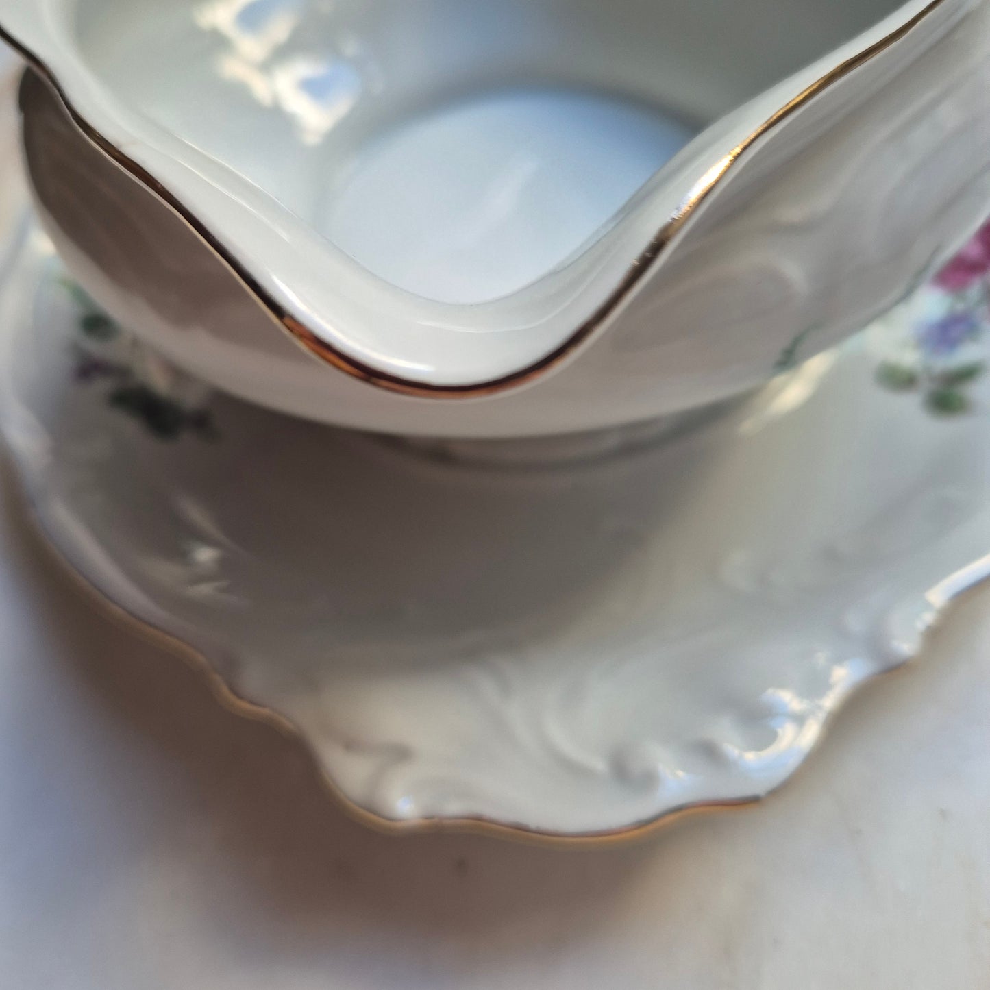 Antike Porzellan Sauciere weiß mit Blumendekor Wawel Polen