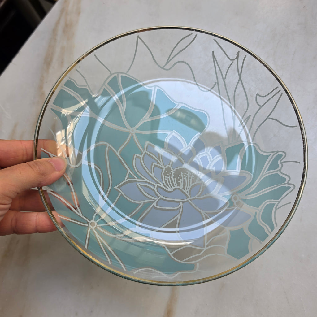 Vintage Glasteller „Lotusblüte“ – Zartes Pastell & Goldrand