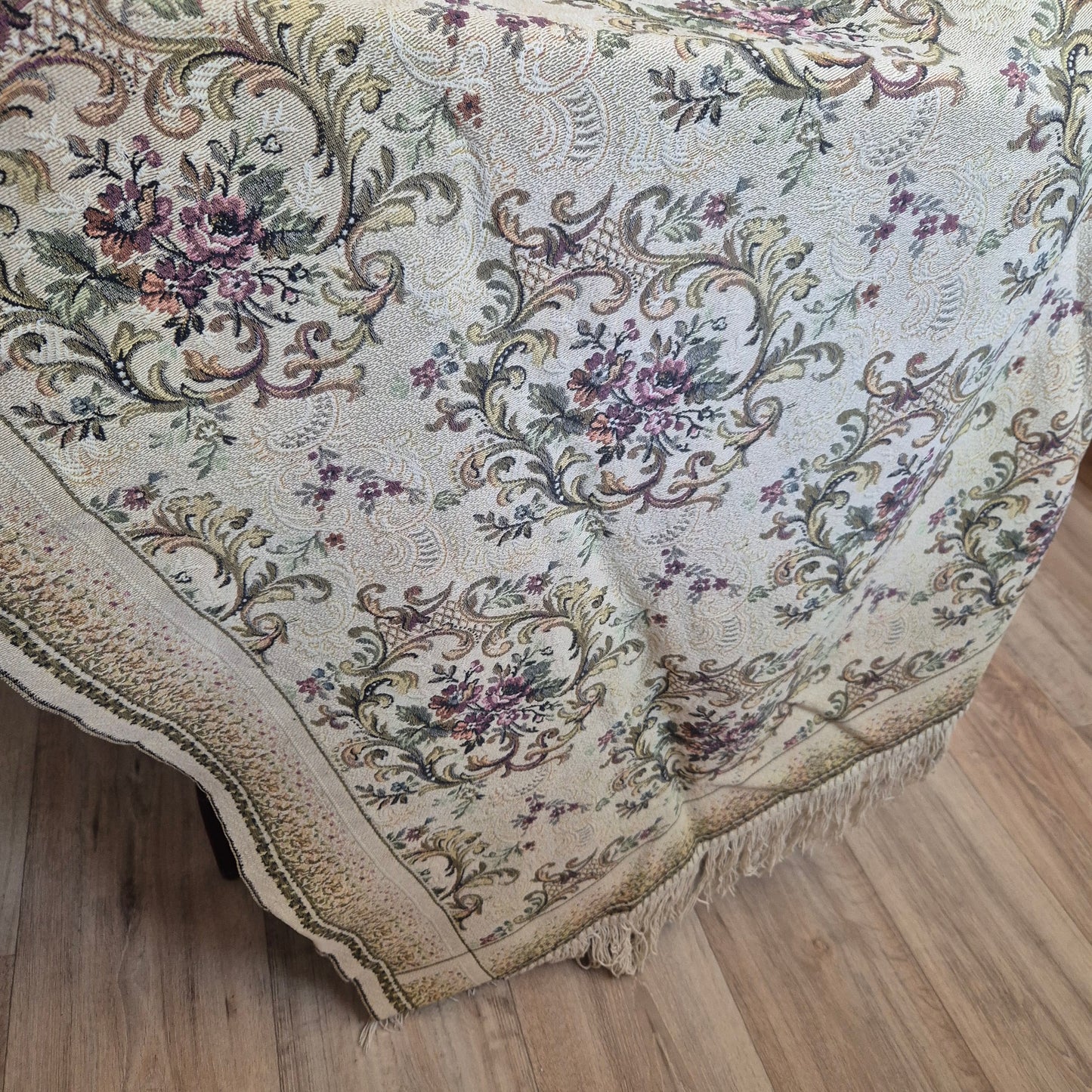 Alter Vintage Sofa Überwurf mit Fransen 133x240cm Gobelin Stil