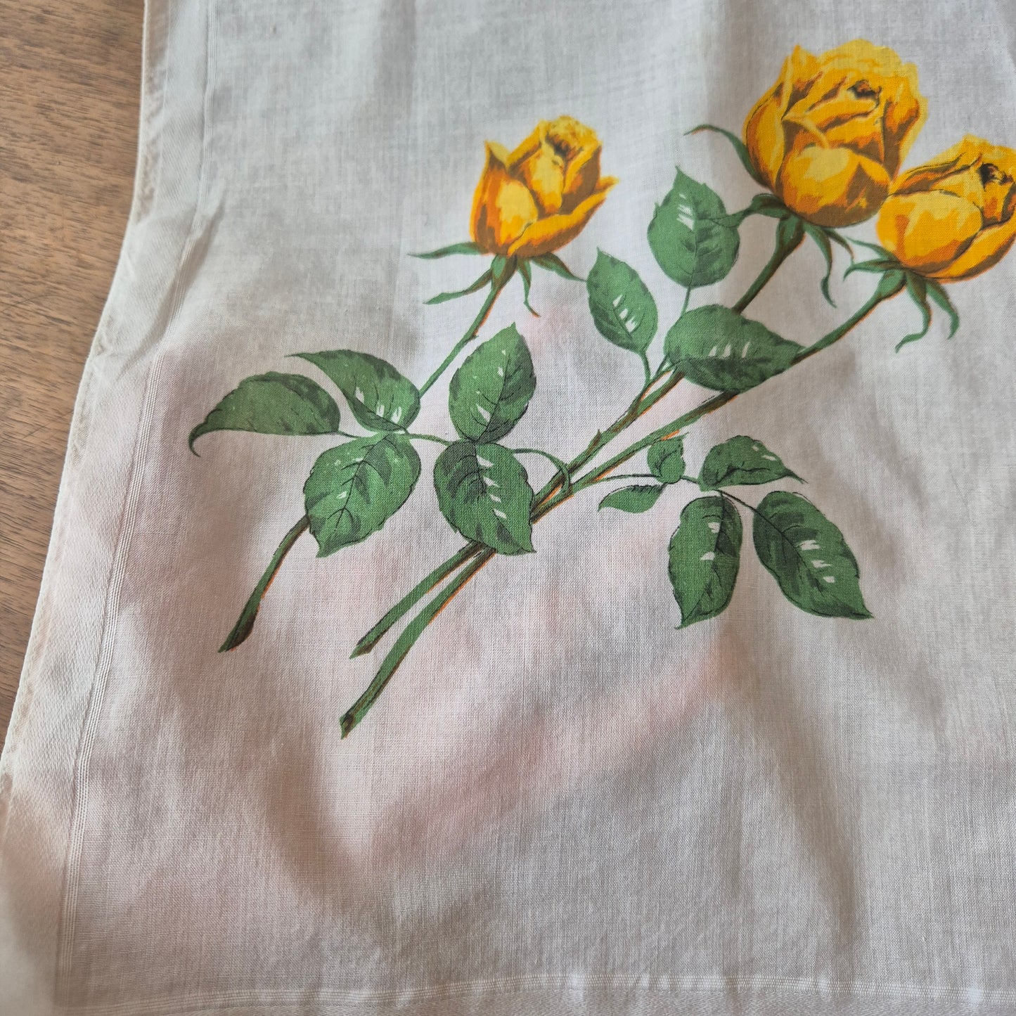 Vintage Stofftaschentuch weiß bedruckt mit Rose Baumwolle 32x34cm