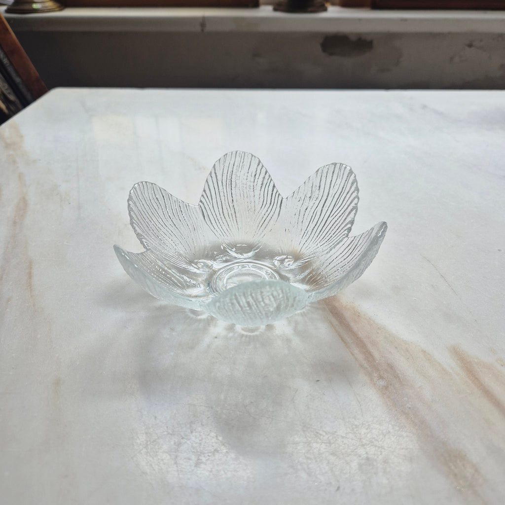 Kleine Vintage Blüten Glasschale