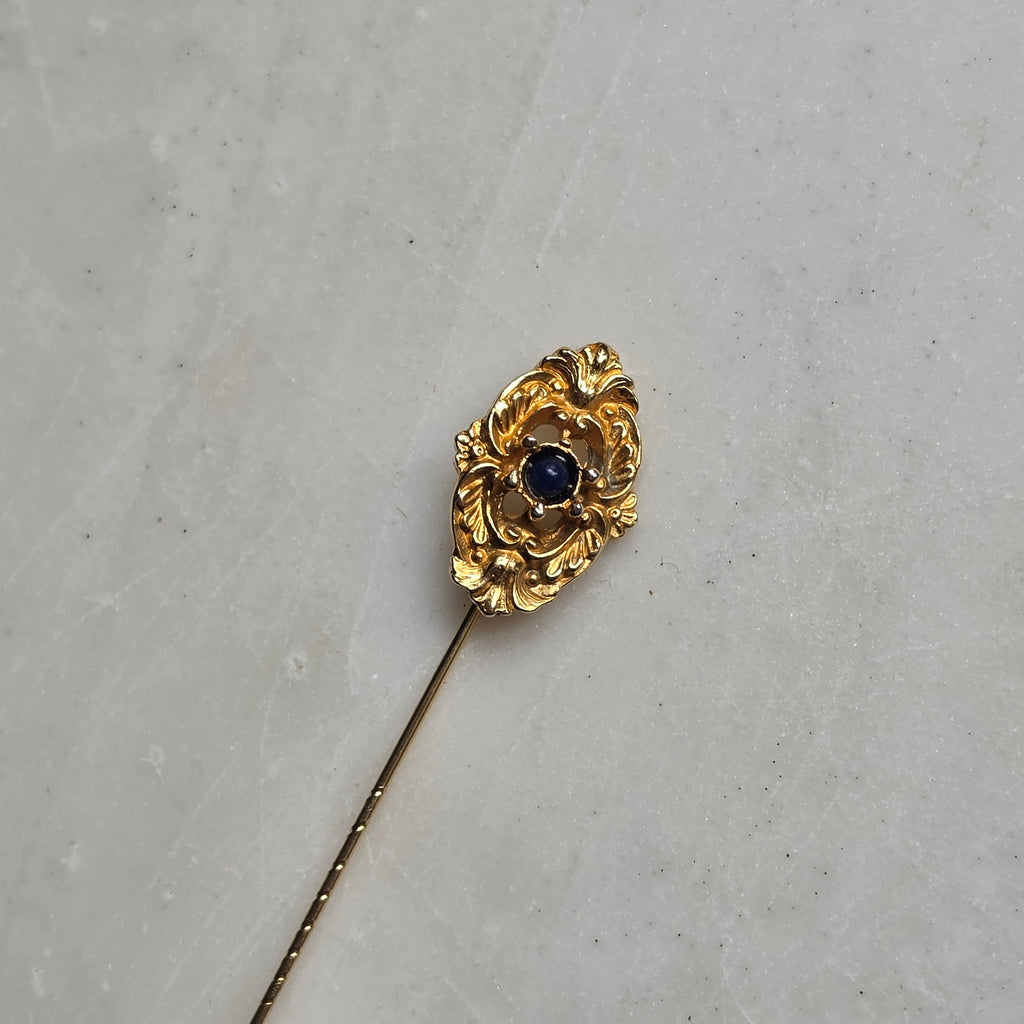 Elegant Antike Anstecknadel mit blauem Cabochon-Stein & Schutzkappe