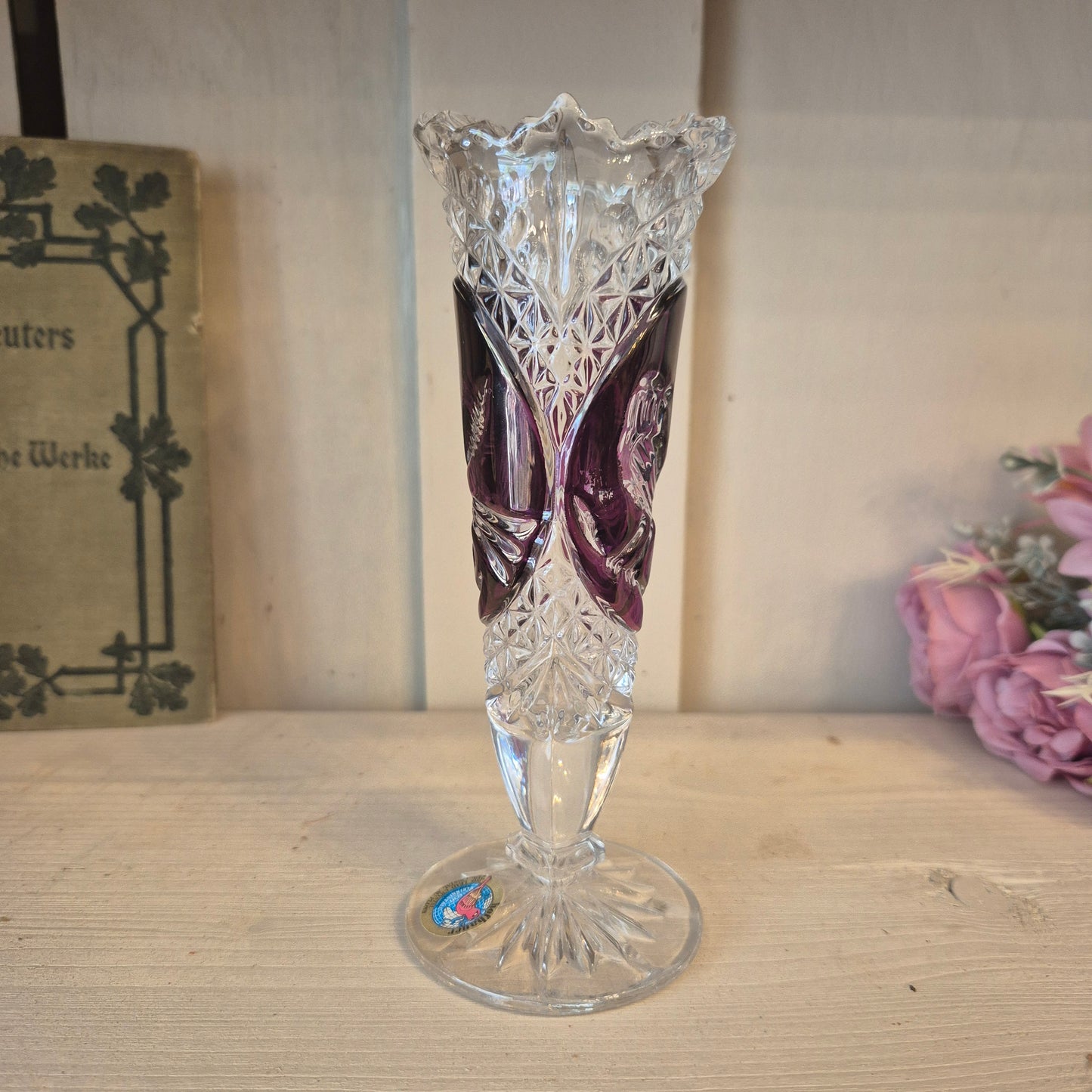 Vintage Bleikristall Hofbauer kleine Vase mit Vogelmotiv Weinrot