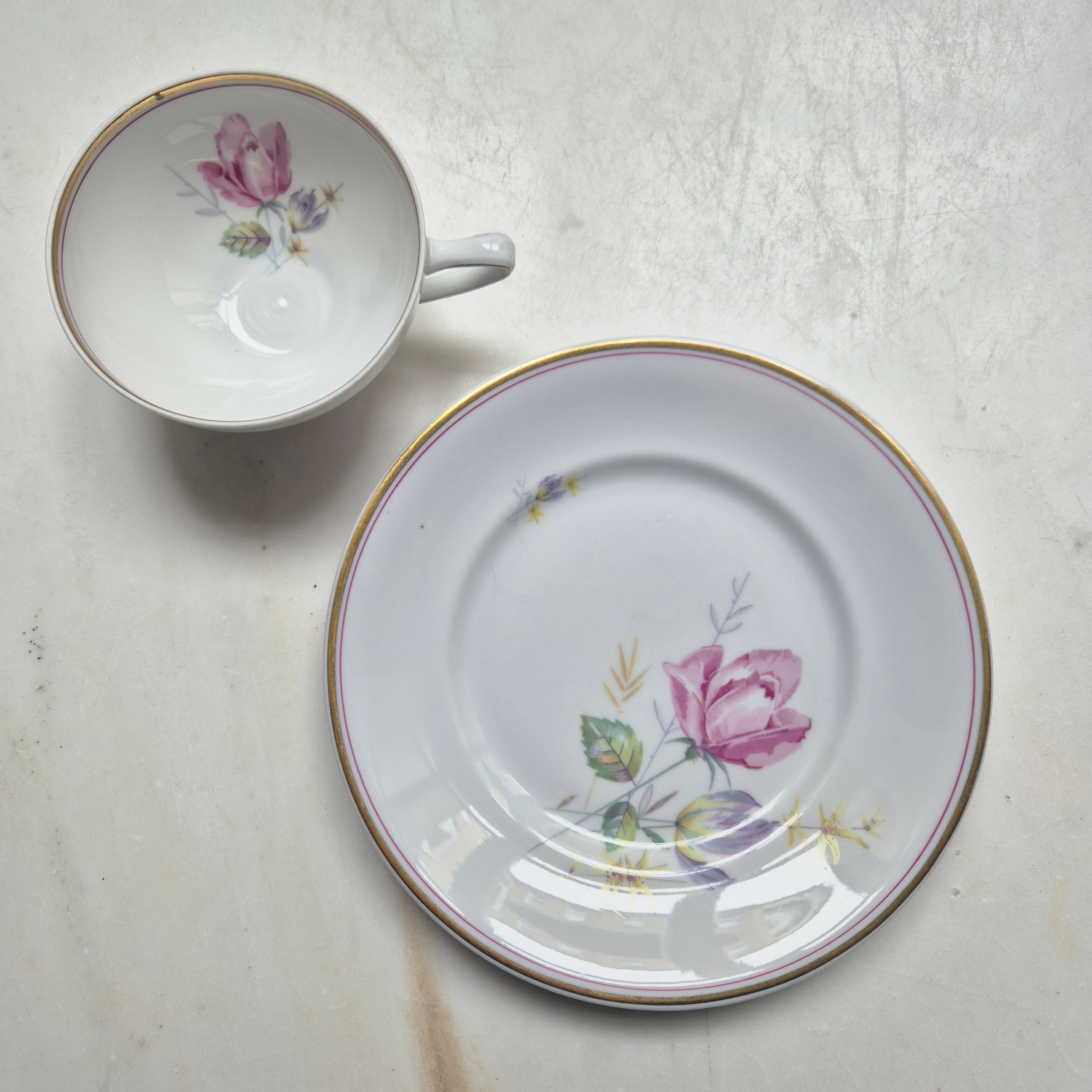 DDR Porzellan Gedeck 1x Tasse & 1x Kuchenteller mit Rosenmotiv