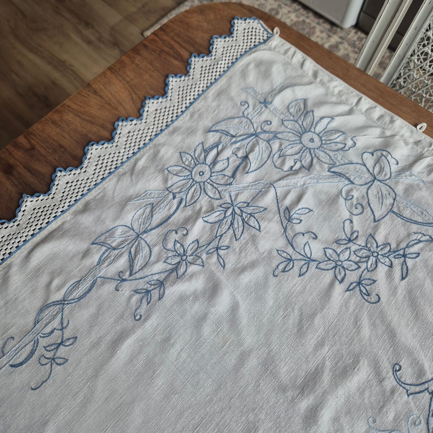 Antikes Überhandtuch Gardine blau weiß handmade 80x109cm Mini Stockflecken und Monogram M.S.