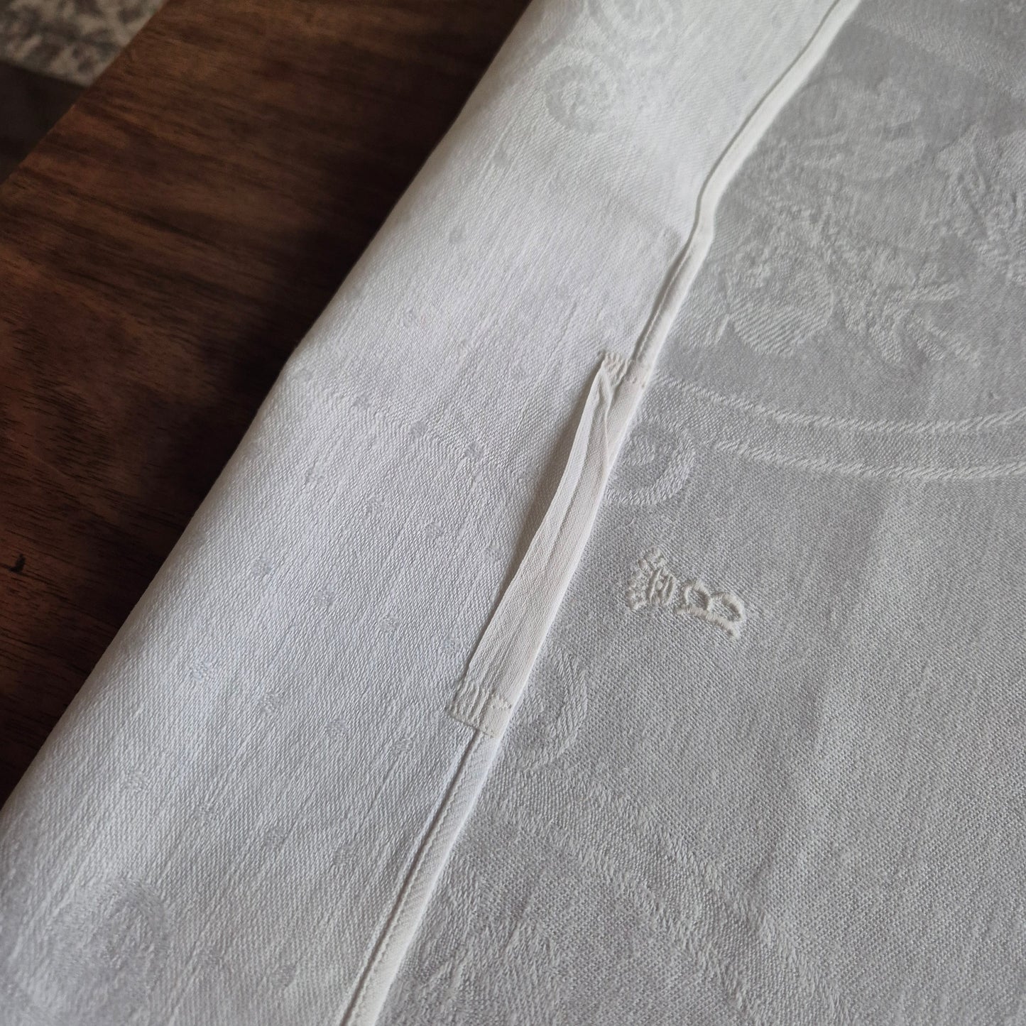 Jugendstil Küchen-&Geschirrtuch Damast mit Initialen B. und Krone 50x115cm Baumwolle weiß