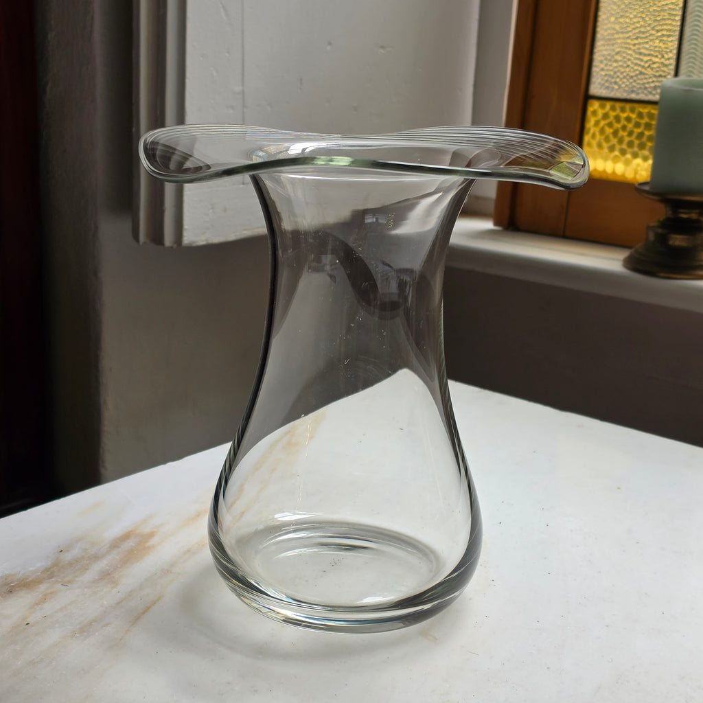 Vintage Nachtmann Glasvase mit gewelltem Rand – Zeitlose Eleganz!