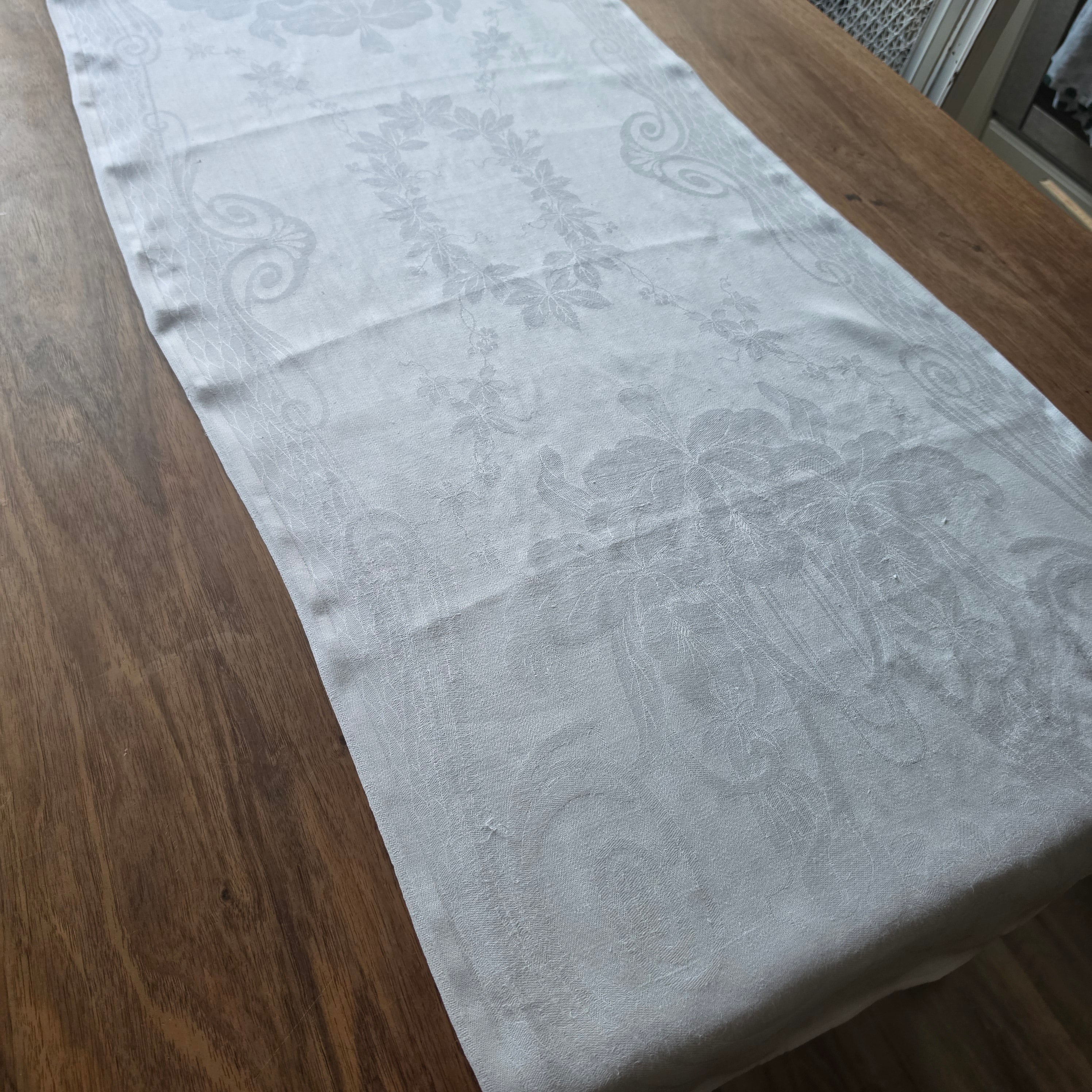 Antikes Damast-Geschirrtuch - Tischläufer - Halbleinen mit Jugendstil-Muster - 50x127cm