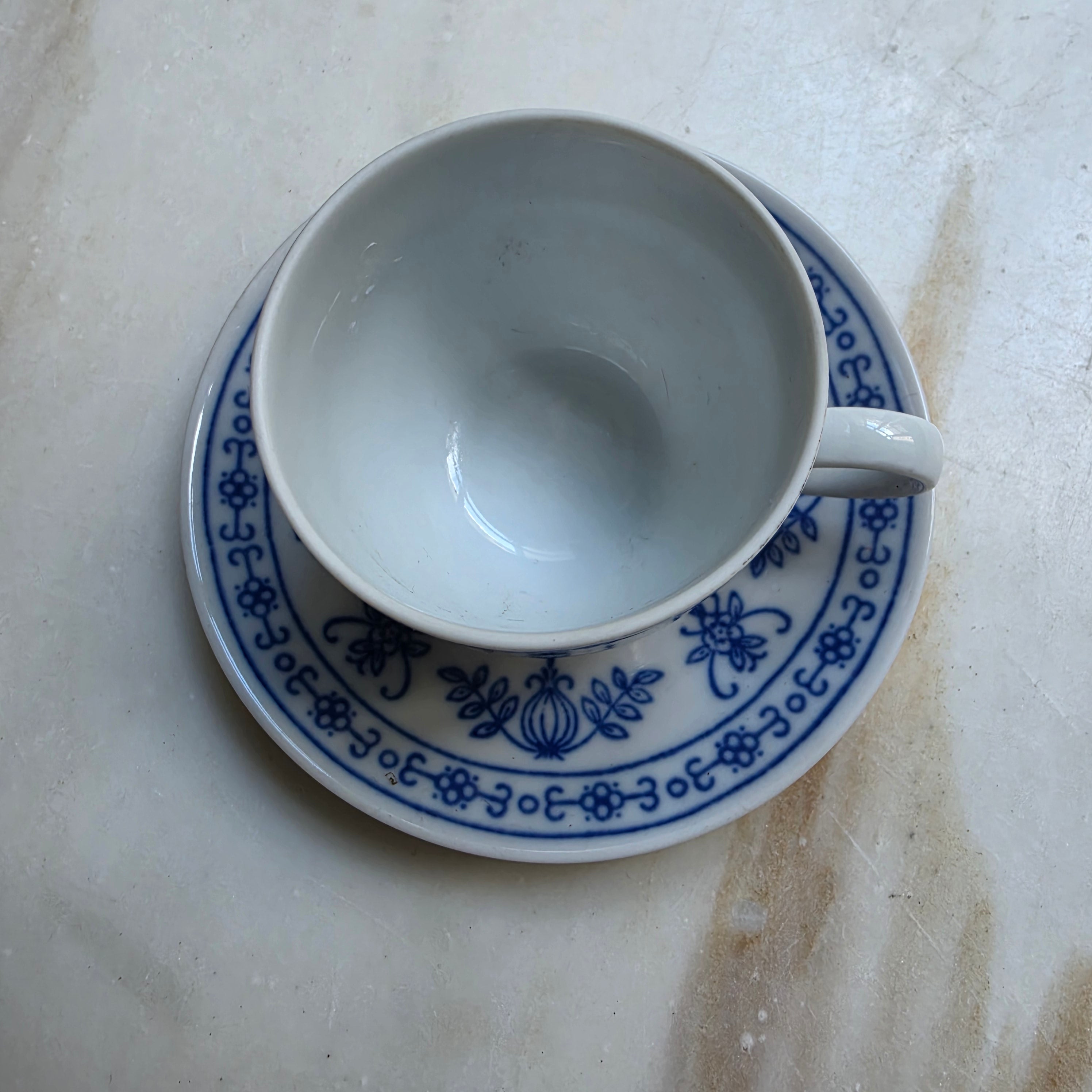 1x Kahla GDR Zwiebelmuster Kobaltunterglasur Mokkatasse mit Untertassen Vintage blau weiß