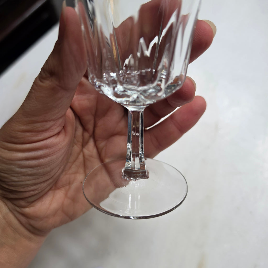 Elegantes Aperitif- & Likörglas mit Facettenschliff – Kristallklares Stielglas