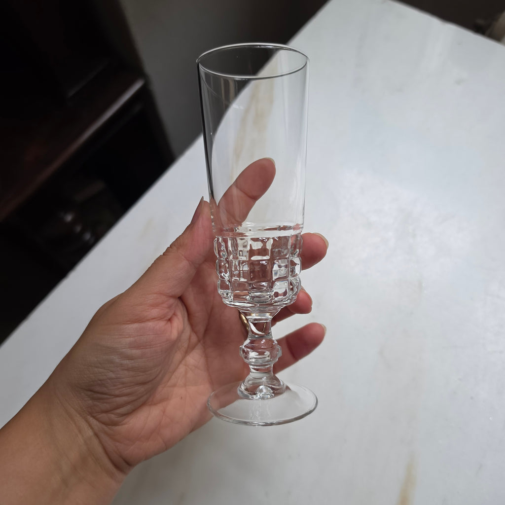 Eleganter Vintage-Likörkelch aus Kristallglas mit Schliffmuster