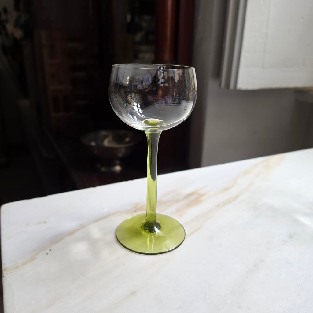2x Vintage Römer Gläser mit olivengrünem Stiel