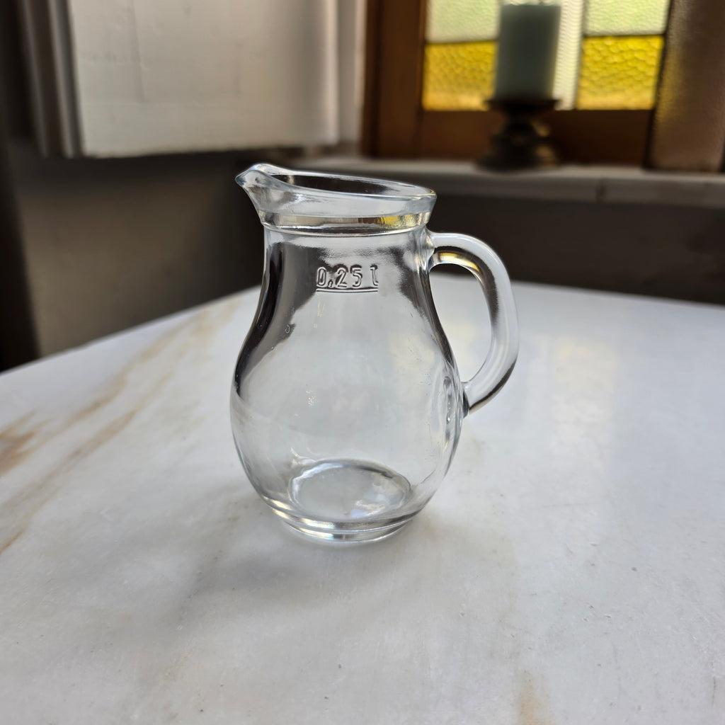 Kleiner Glaskrug 0,25 Liter – Vintage Karaffe