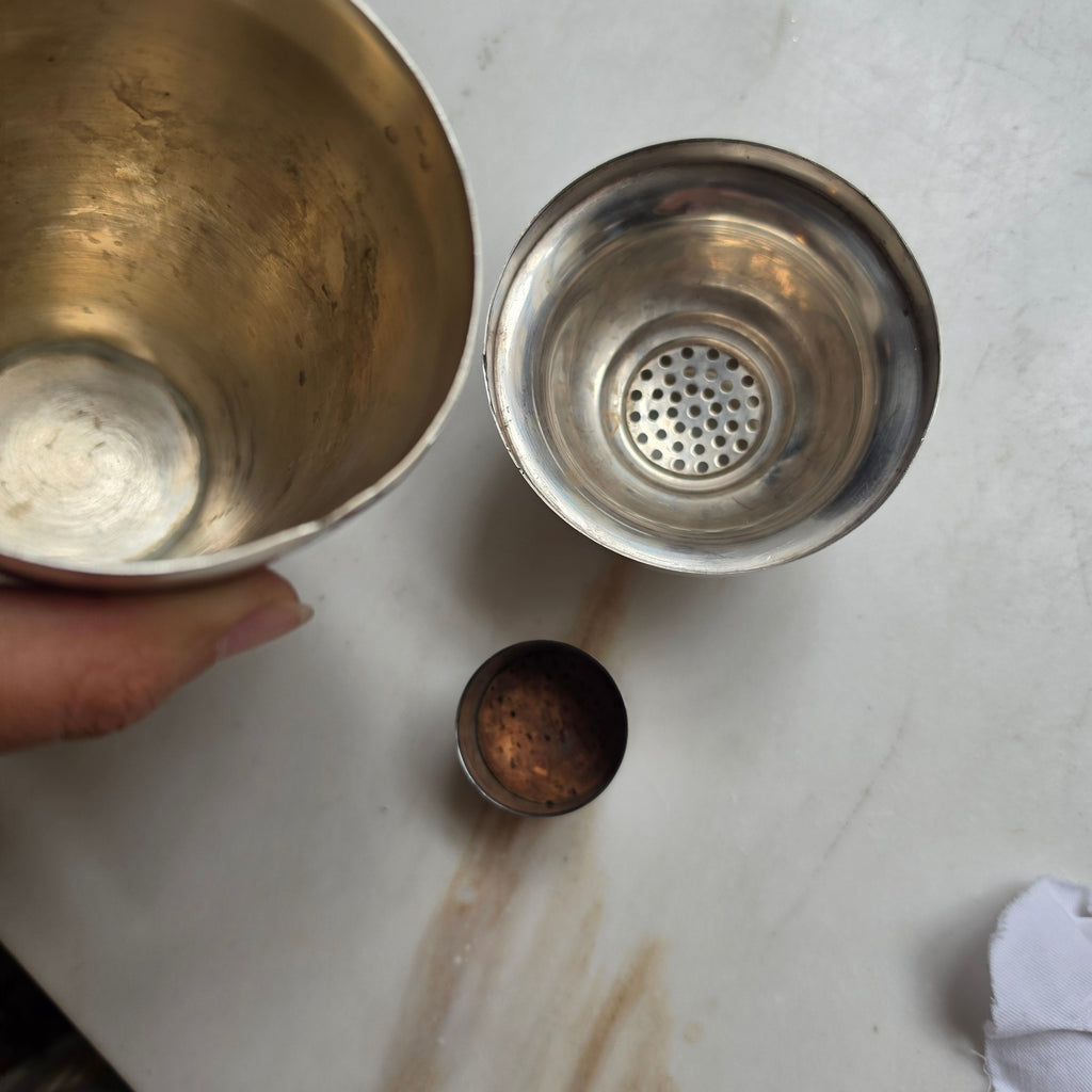 Antiker Vintage Cocktail-Shaker aus Alpaka mit Gravur „Für frohe Stunden Kurt“