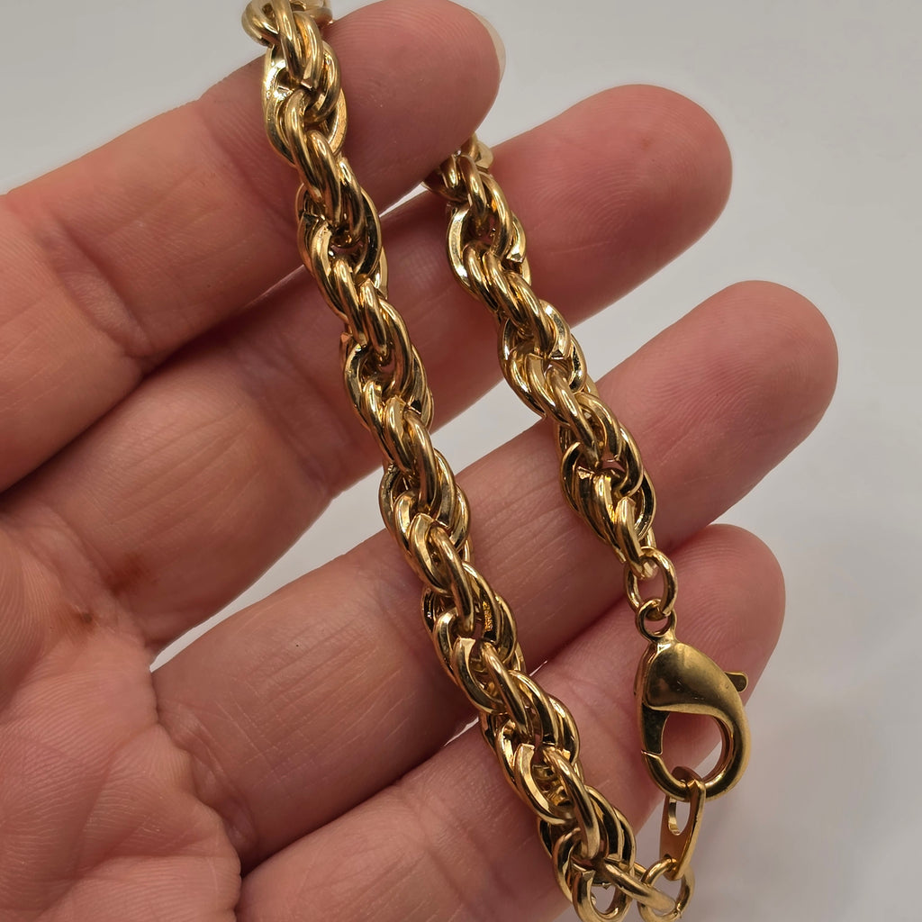 Elegantes Kordelarmband in edler Gold-Optik