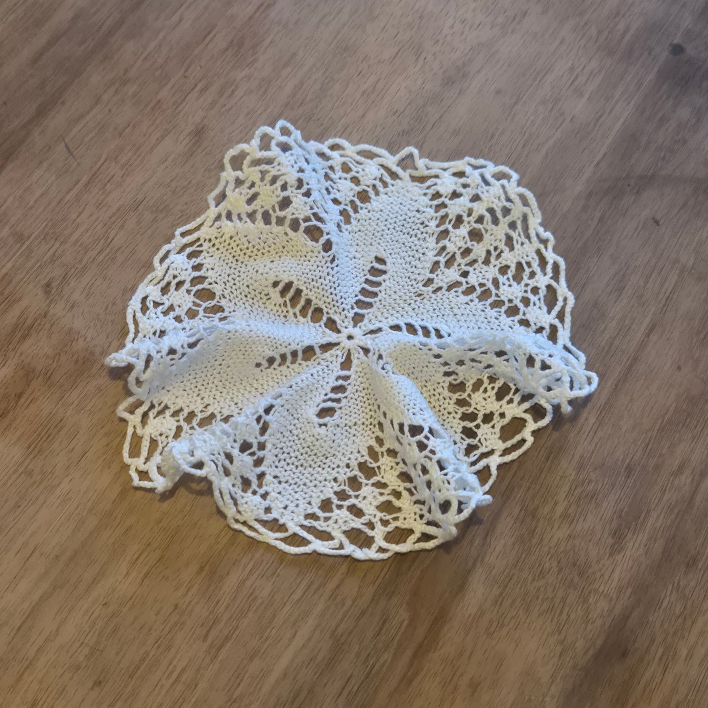 Kleines gehäkeltes Zierdeckchen Napperon 19cm Vintage