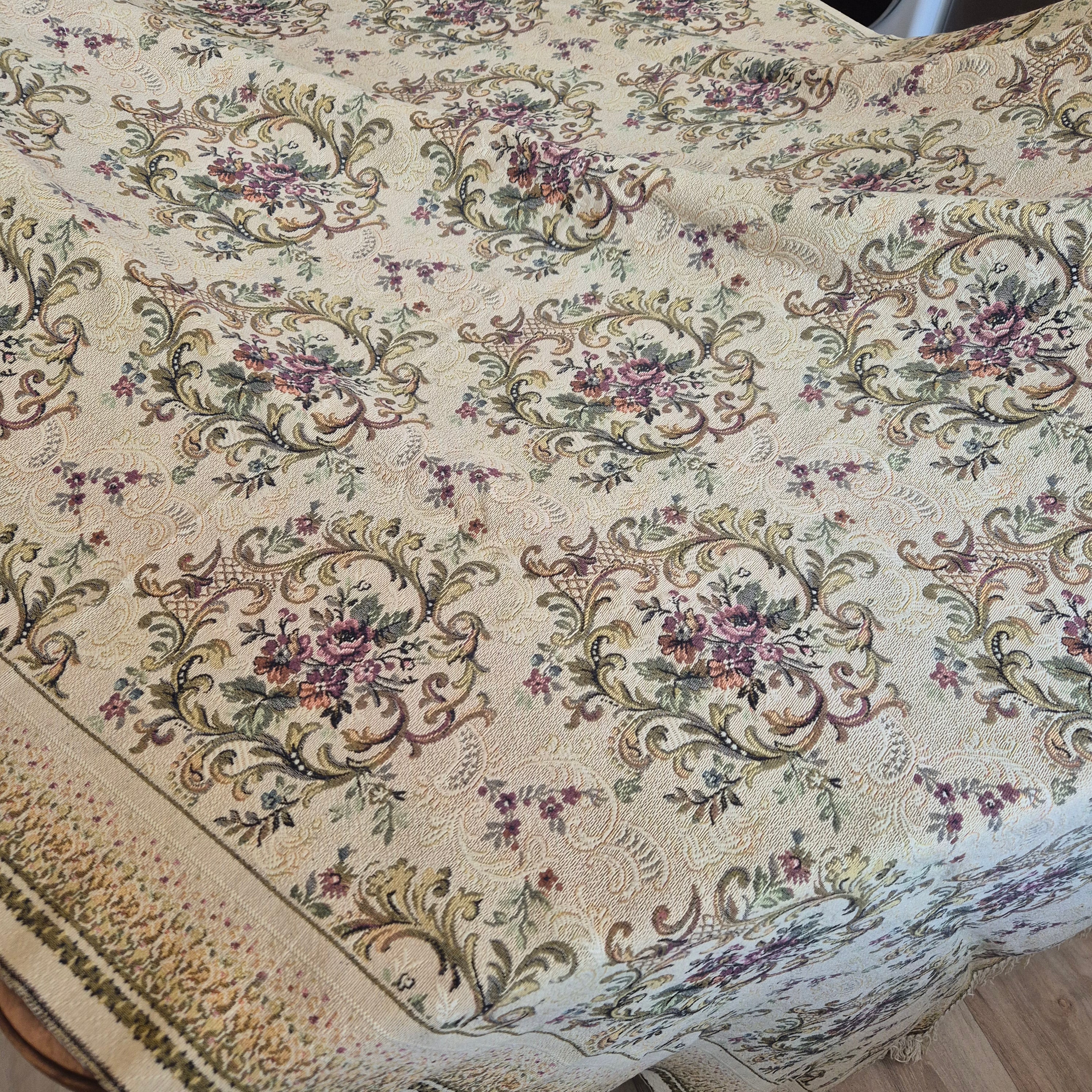 Alter Vintage Sofa Überwurf mit Fransen 133x240cm Gobelin Stil