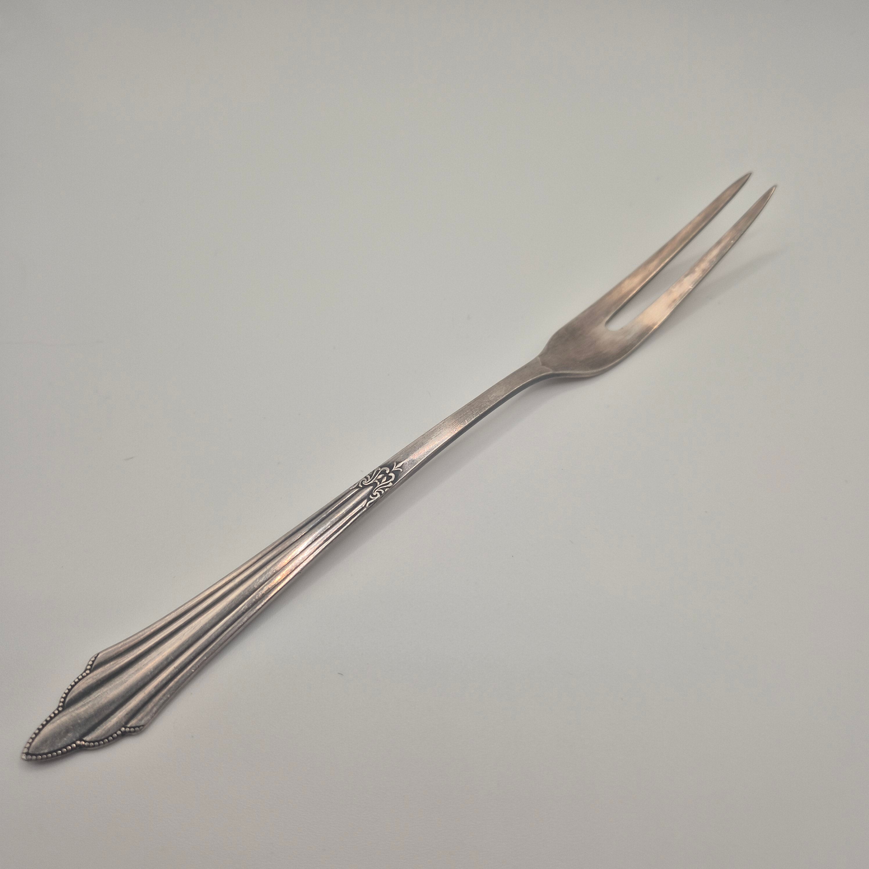 Antike Jugendstil Aufschnittgabel – Silberfarben / Versilbert