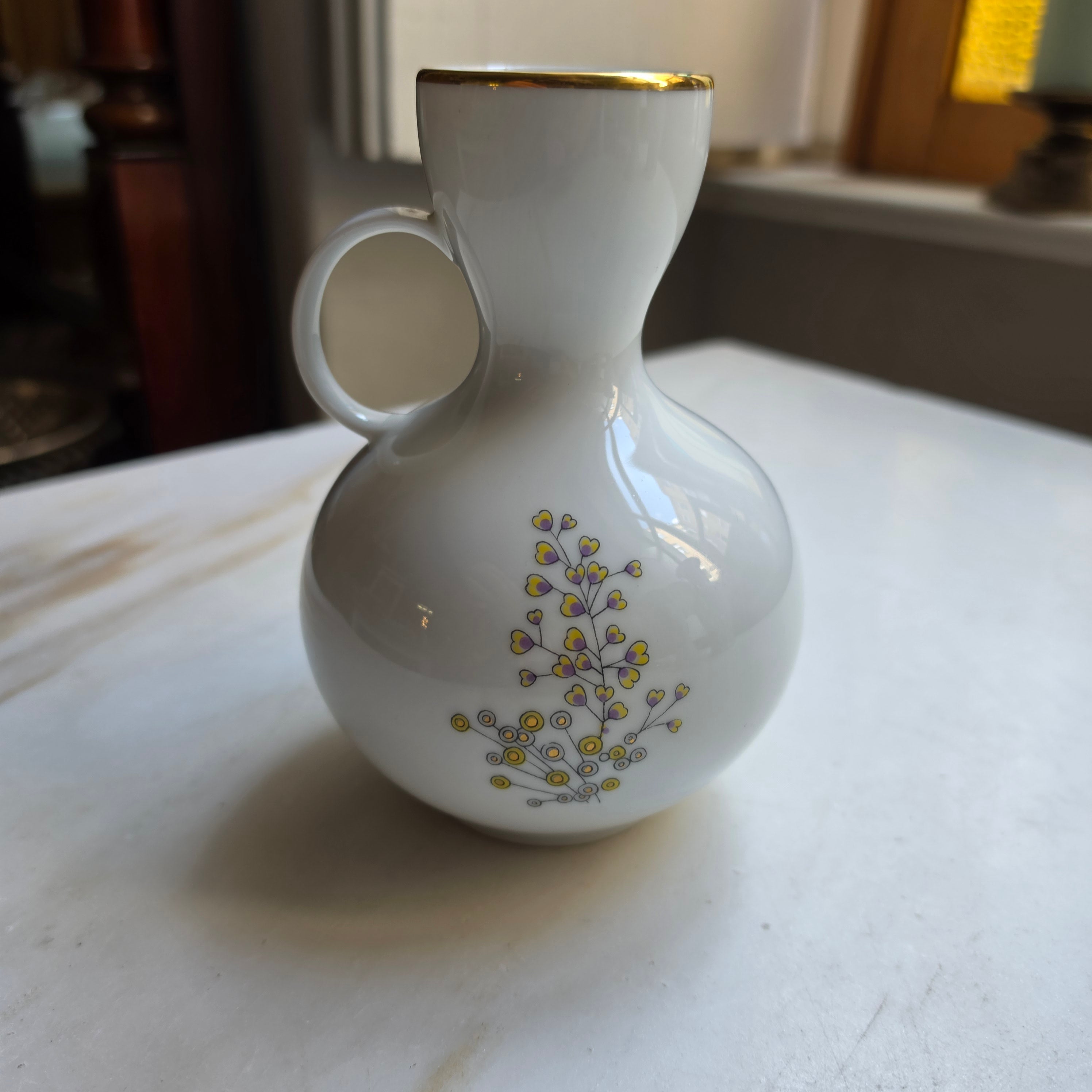 Vintage Kaiser Porzellan Henkelvase – Bauchige Vase mit Blumen-Dekor & Goldrand – W. Germany