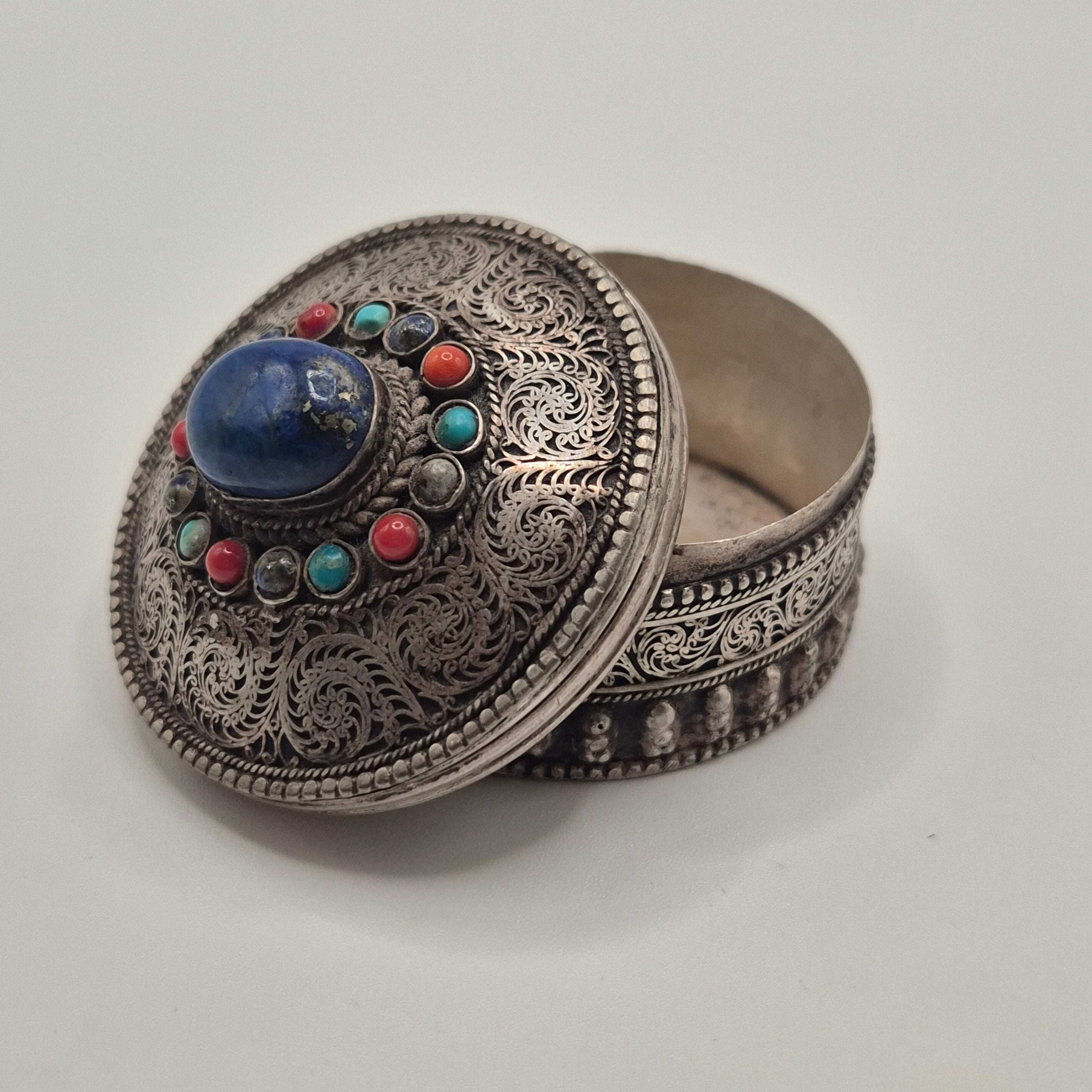 Kleine Vintage Pillendose Schmuckschatulle
