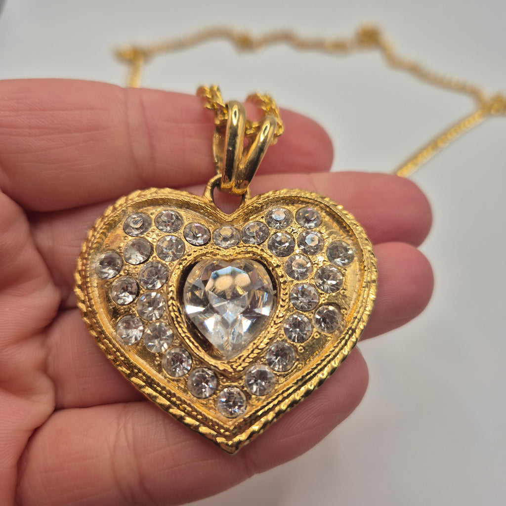 Romantische Vintage Herz-Halskette – Funkelnder Chic im Retro-Stil