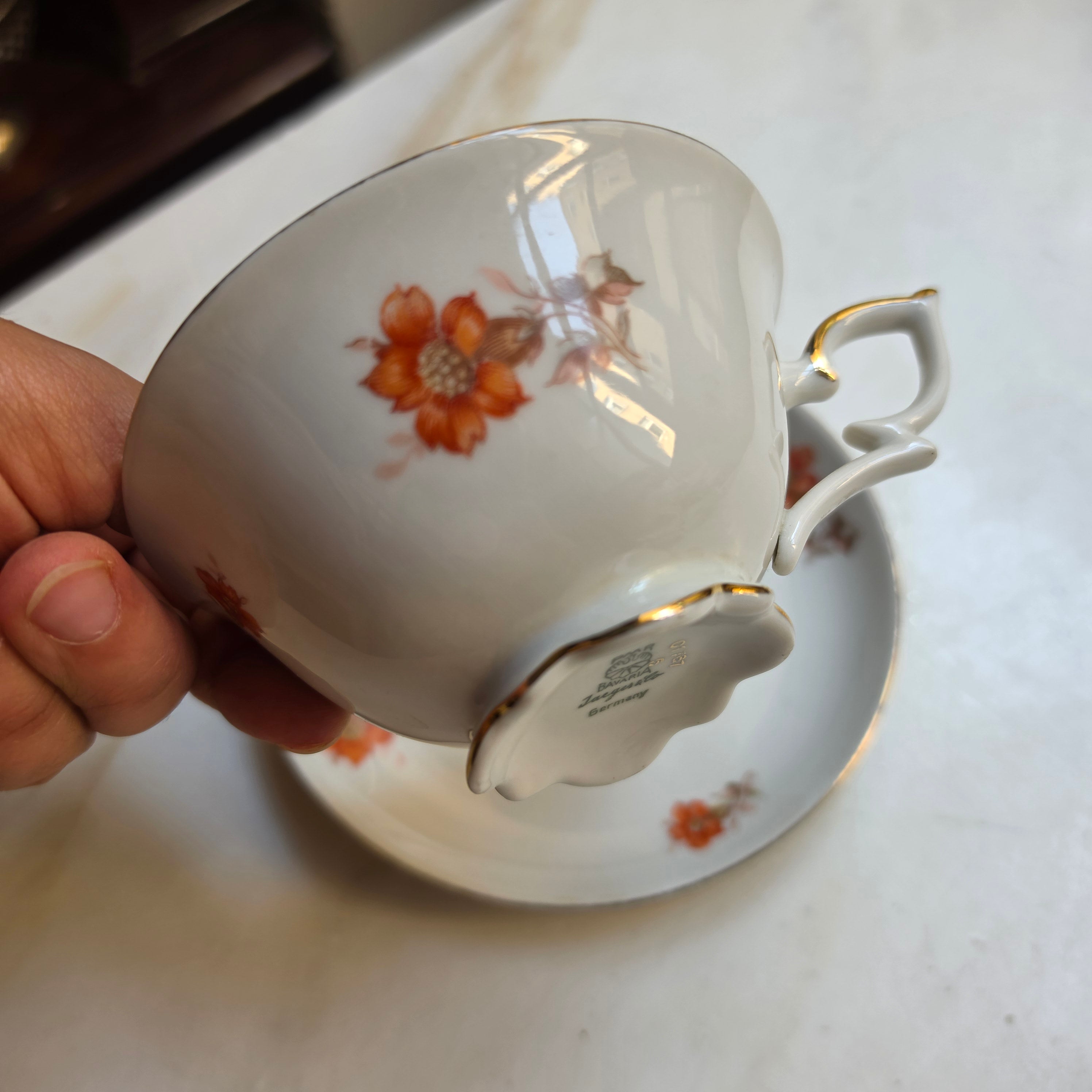 Vintage Porzellan Sammeltasse mit Untertasse – PMR Bavaria Jaeger & Co. | Florales Dekor in Orangerot & Goldverzierung