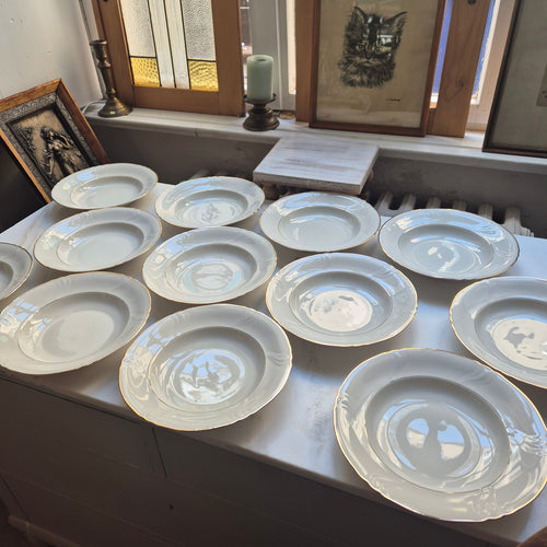 12x Vintage Porzellan Suppenteller Teller Elfenbeinfarbe mit Goldrand von Bavaria