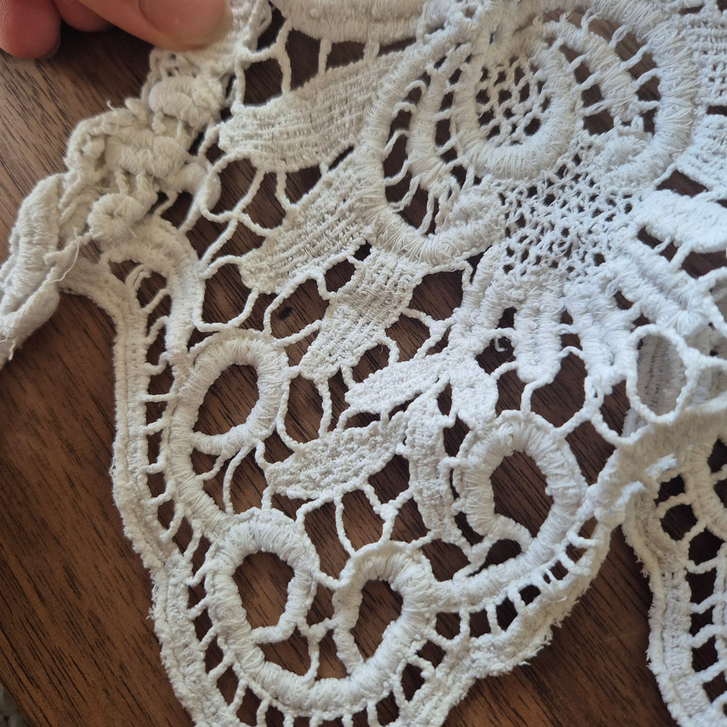 Antike handgemachte Spitze Borte geklöppelt gehäkelt 32x245cm für Handarbeiten