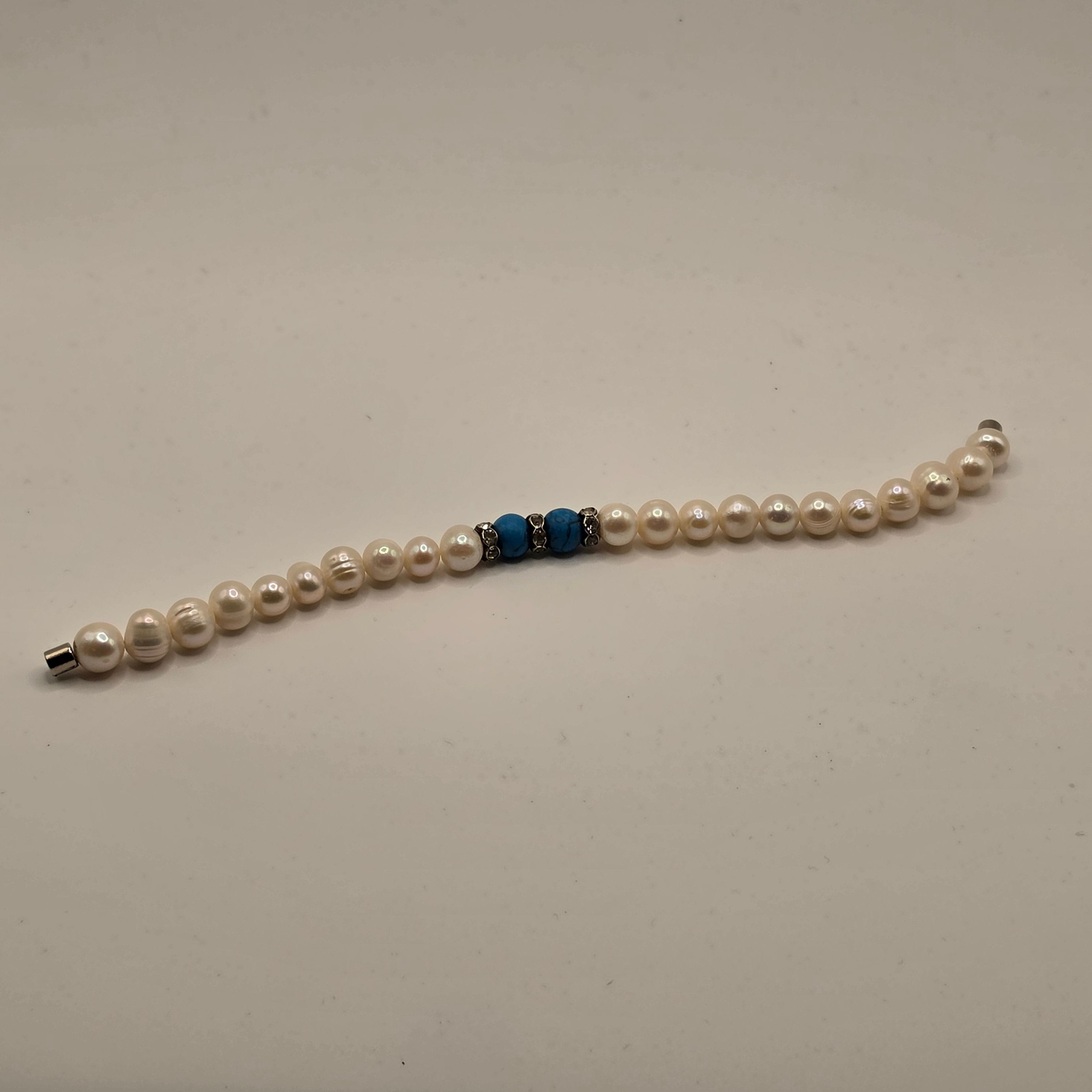 Elegantes Vintage echte Süßwasserperlen-Armband mit Türkis-Akzenten & Magnetverschluss