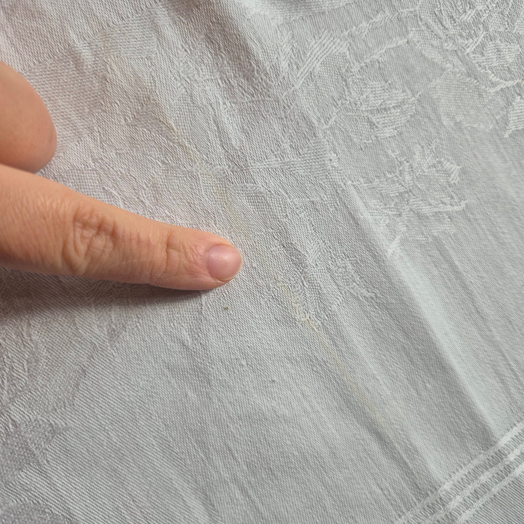 Antike Serviette oder Mitteldecke bestickt weiß klein 54x56cm Monogramm M.D. Damast 🤍