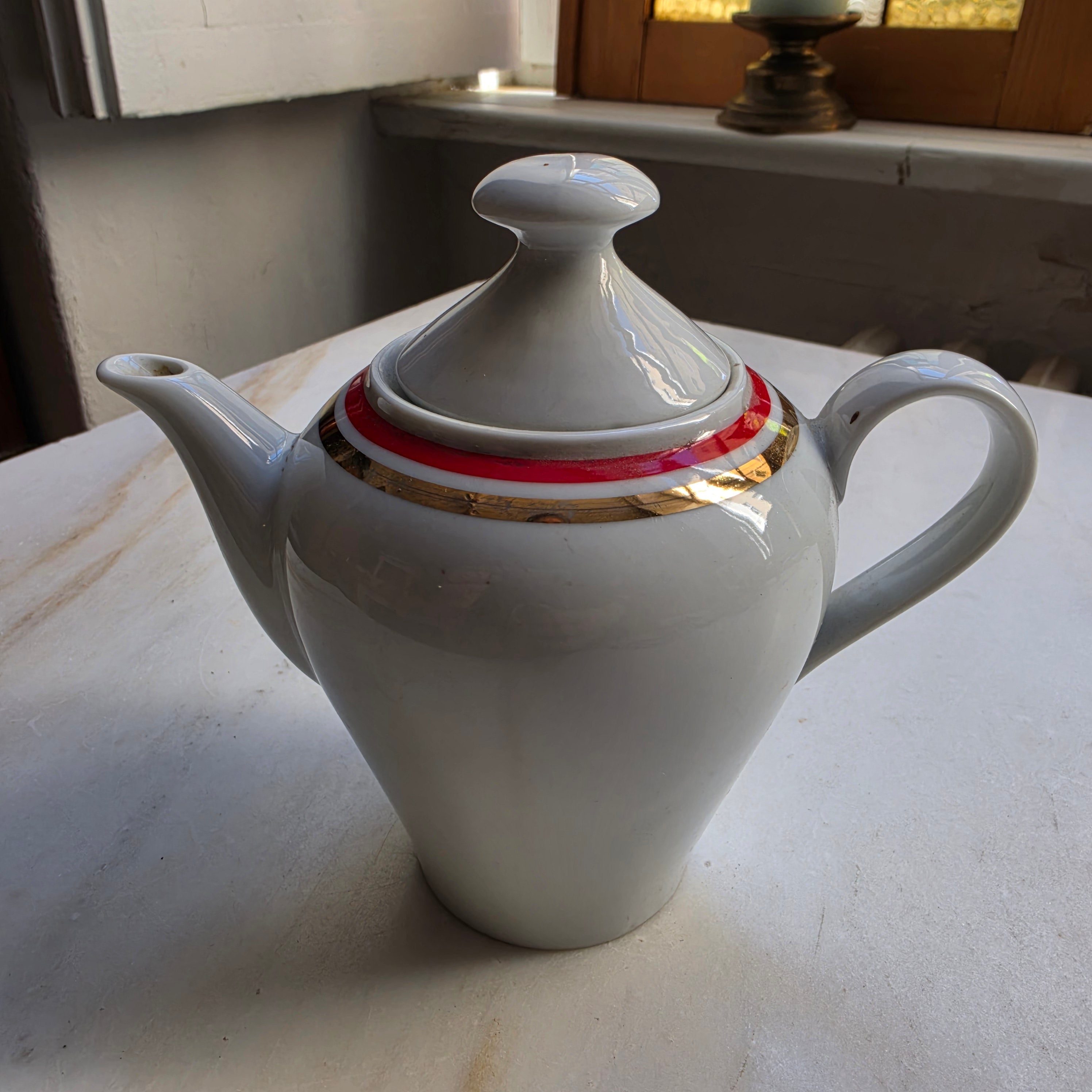 Colditz Tee Kaffeekanne Kanne Mokka Vintage weiß rot gold klein