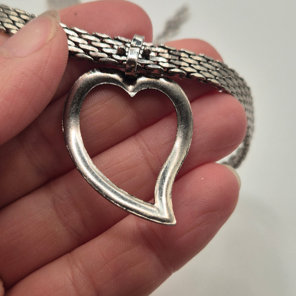Elegante Vintage Herz-Halskette – Funkelnder Glamour in Silber