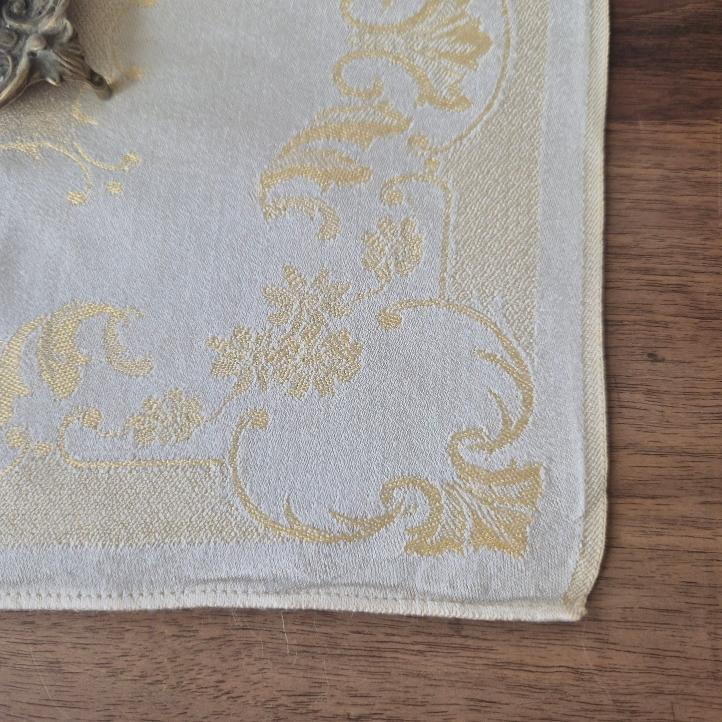 Vintage Serviette Deckchen 29x33cm beige gold gelb Damast 🤍