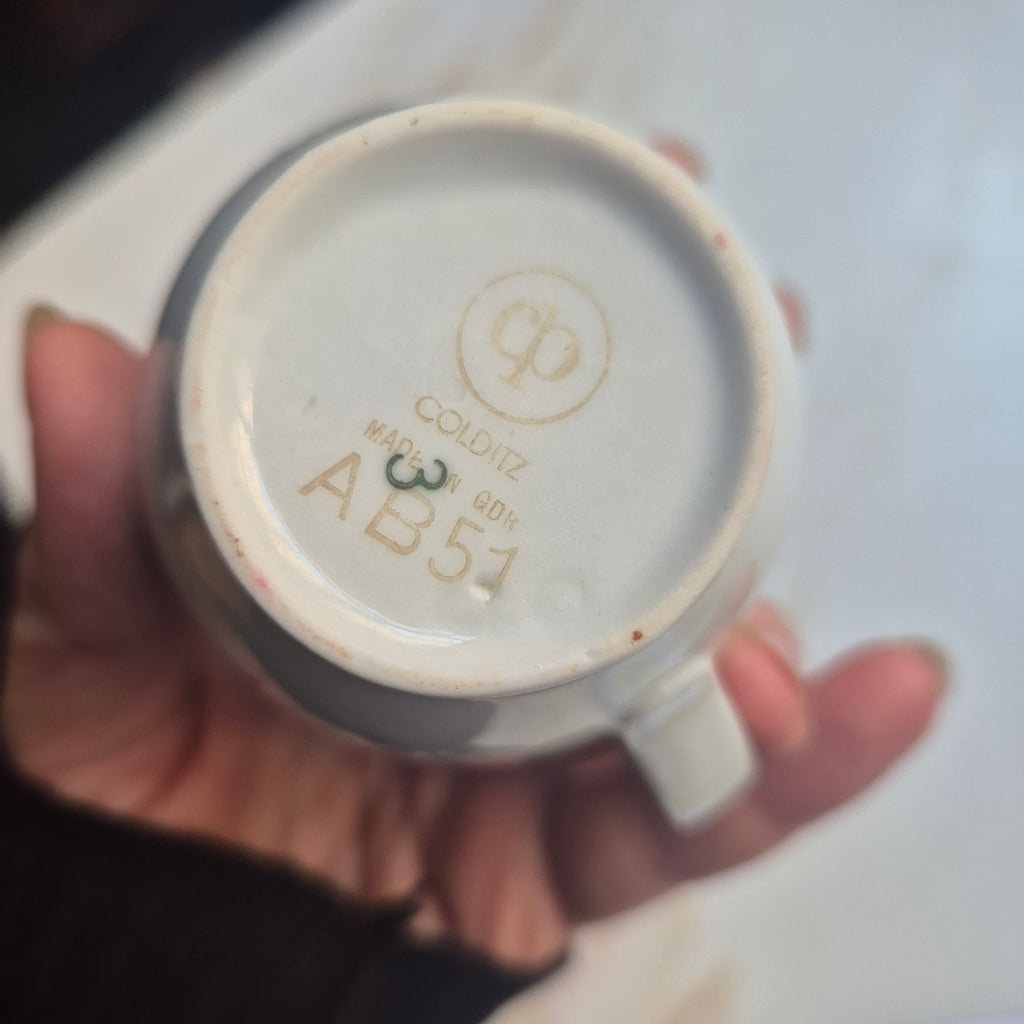 Kleines Milchkännchen von Colditz GDR Blätter