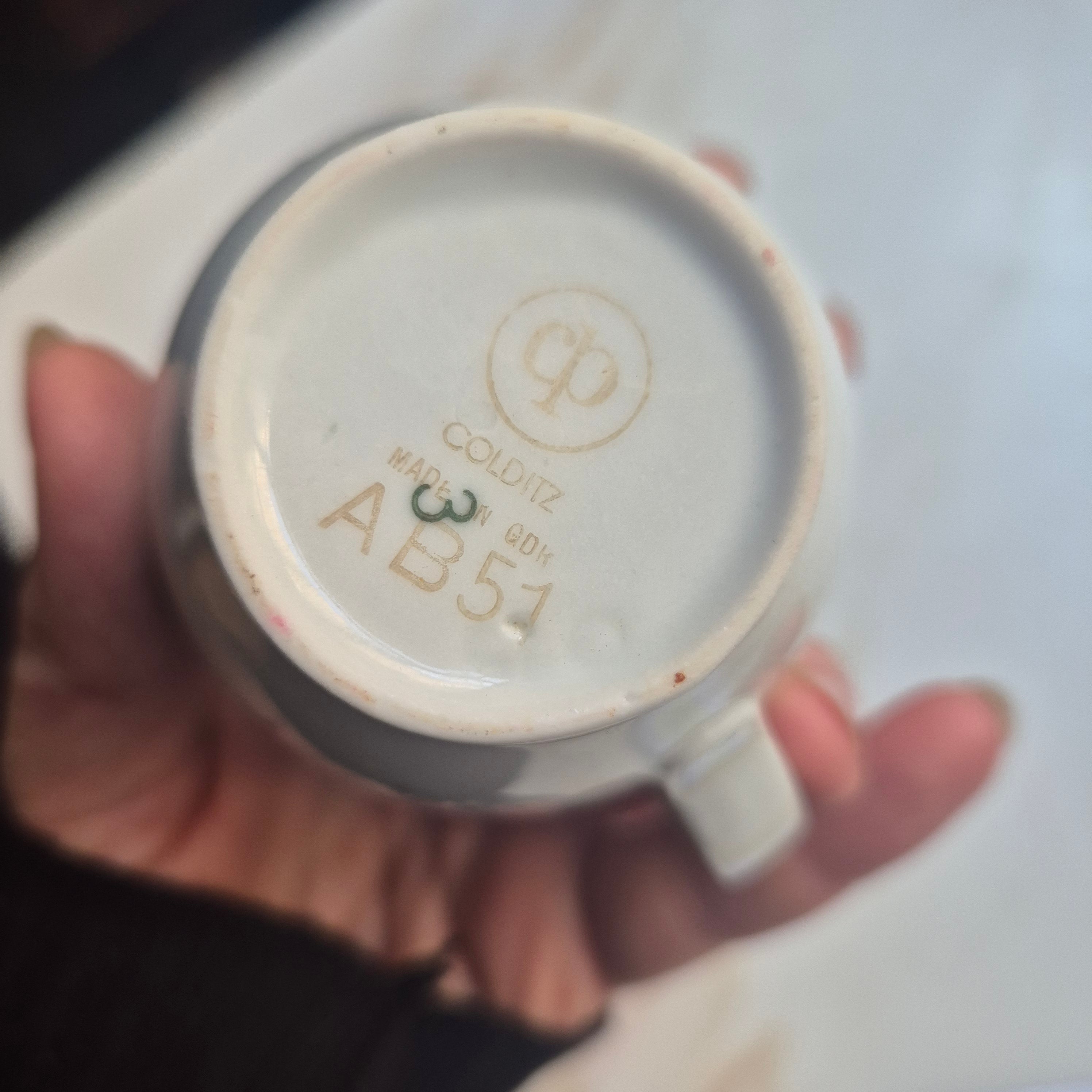 Kleines Milchkännchen von Colditz GDR Blätter