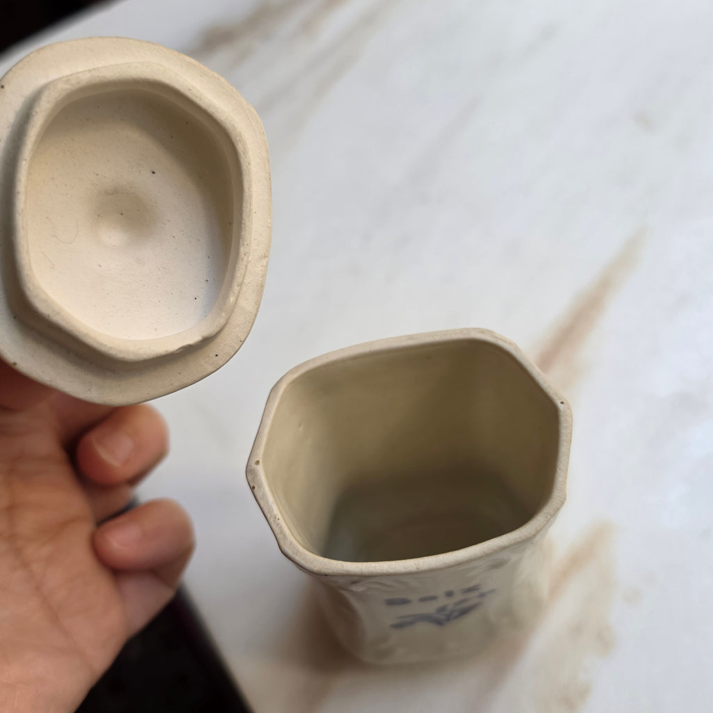 Kleine alte Vorratsdose Salz handbemalt