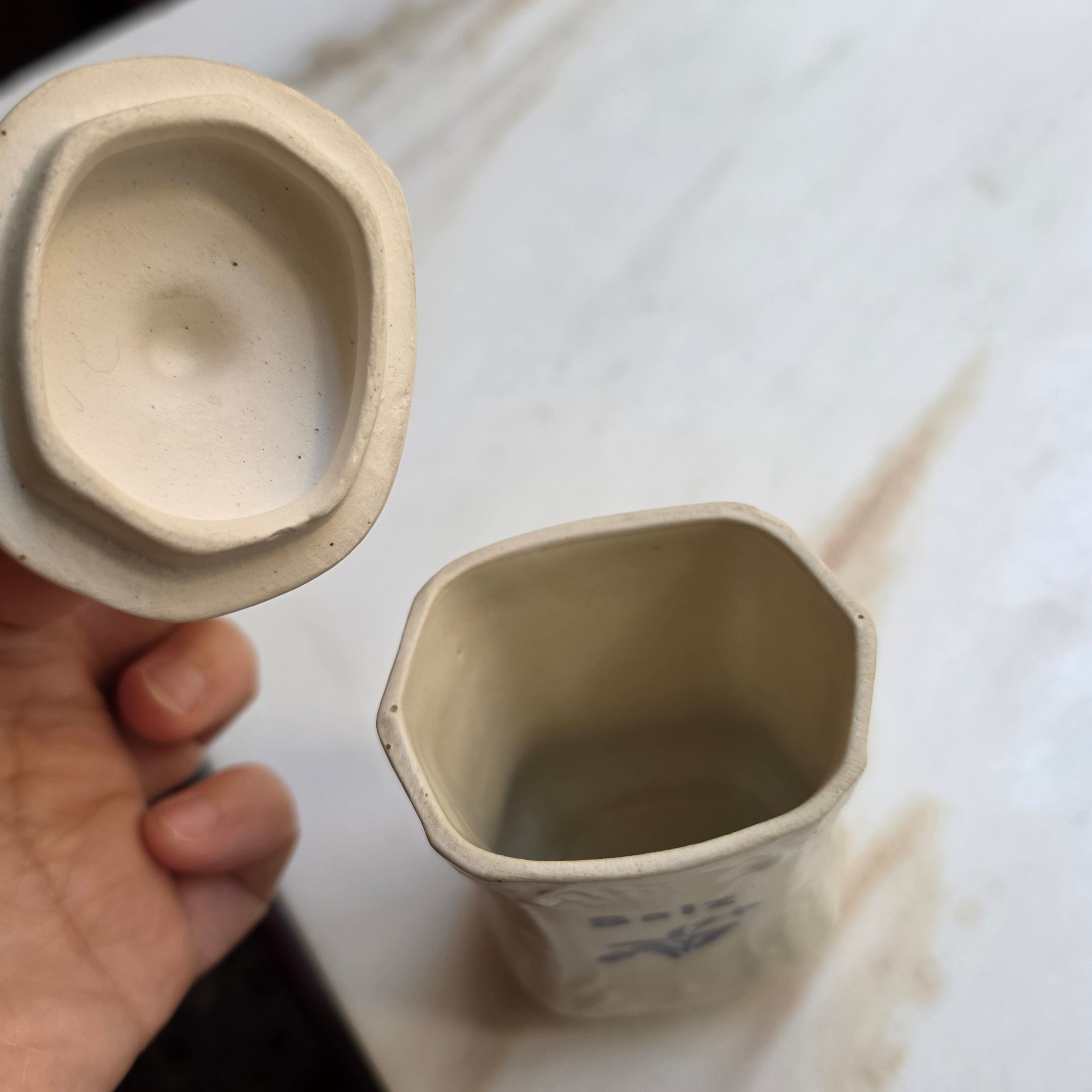 Kleine alte Vorratsdose Salz handbemalt