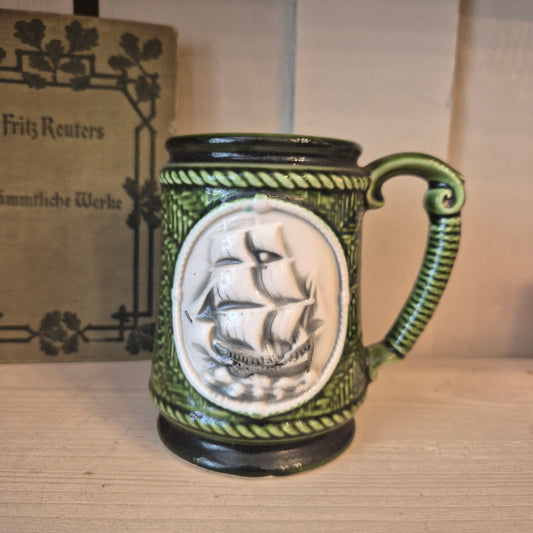 Vintage Keramik Bierkrug Grün Geschenk mit Schiff Motiv
