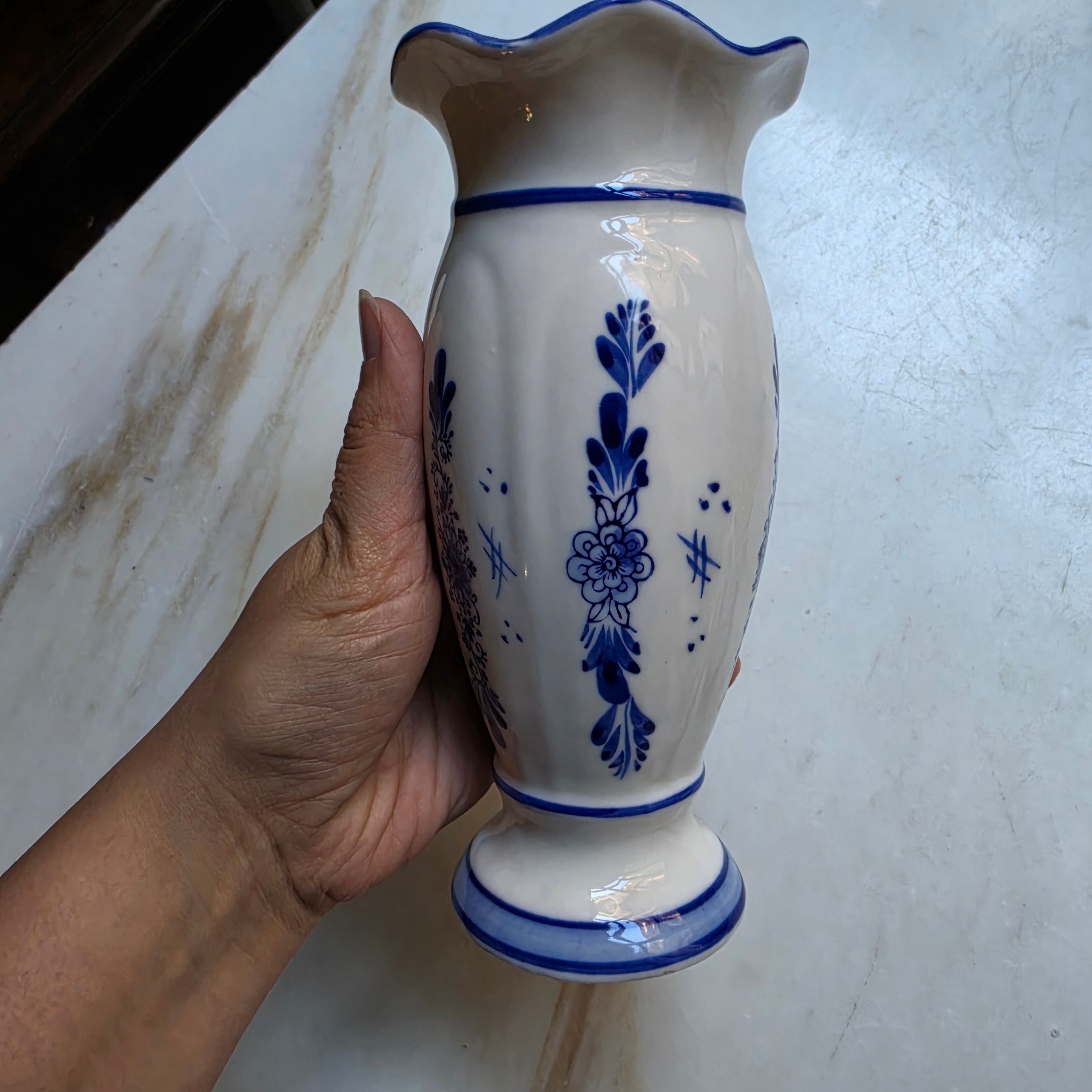 Antike Handbemalte Porzellan Vase von K&S weiß blau