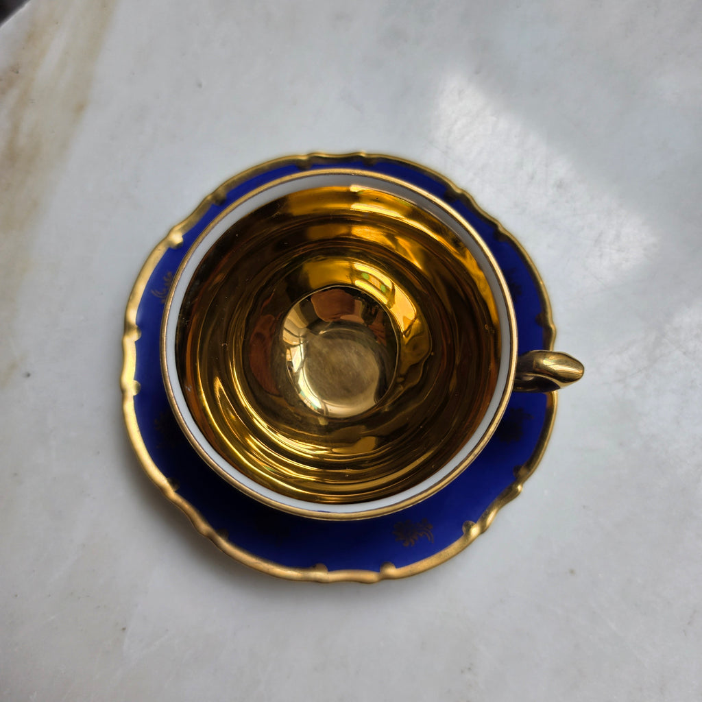 Edle Vintage Mokkatasse mit Untertasse – Kobaltblau & Innenvergoldung (Austria Porzellan)
