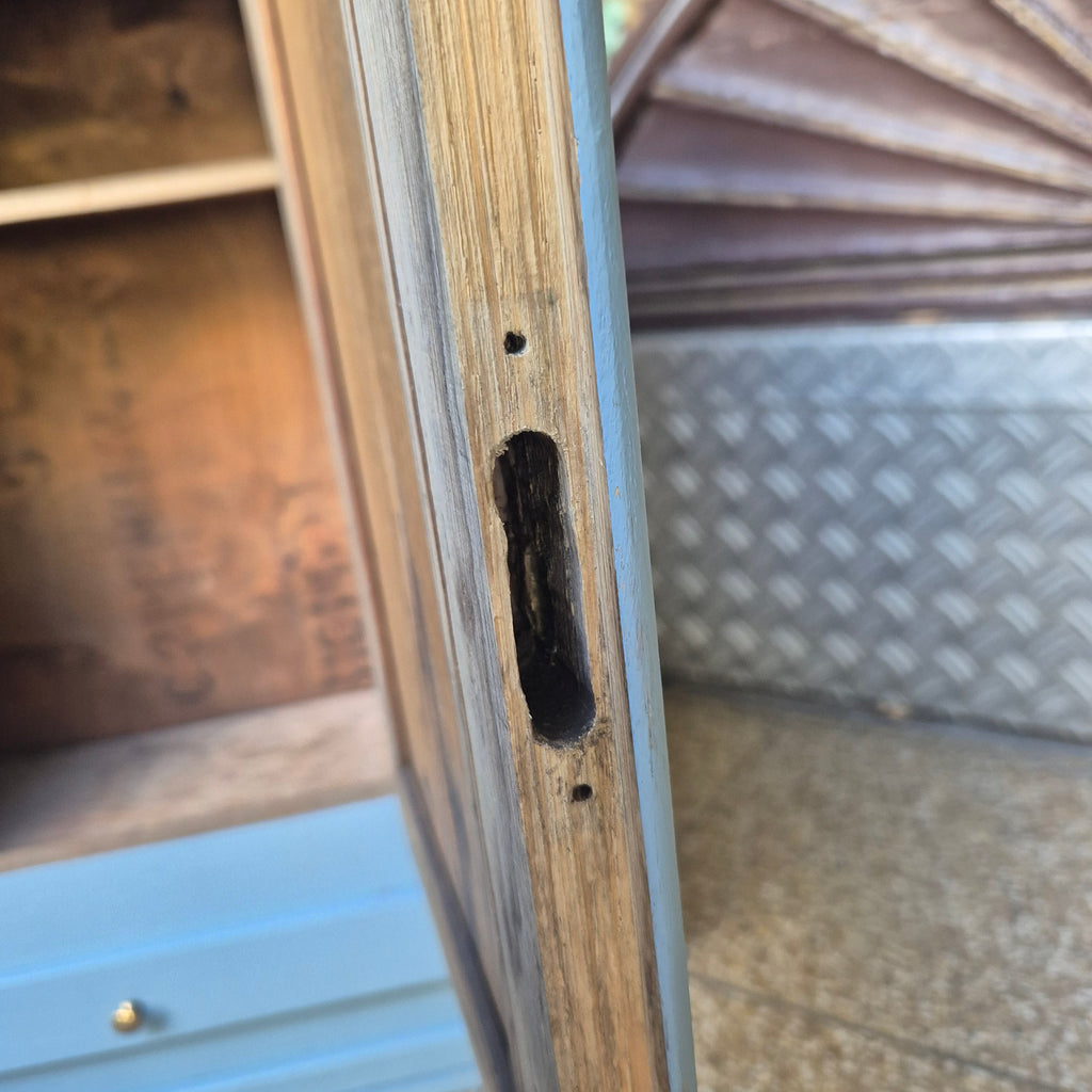 Antiker Wandschrank - Hängeschrank - rustikal Landhaus
