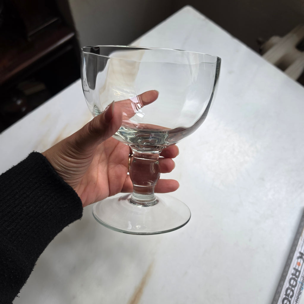Elegante vintage Bonbonschale - Glas auf Fuß (0,3 l)