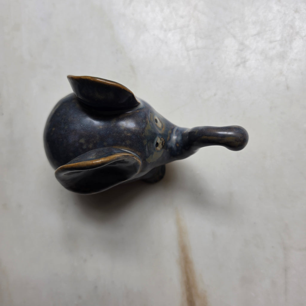 Handgefertigte Keramik-Elefantenfigur – Blau-Gefleckt