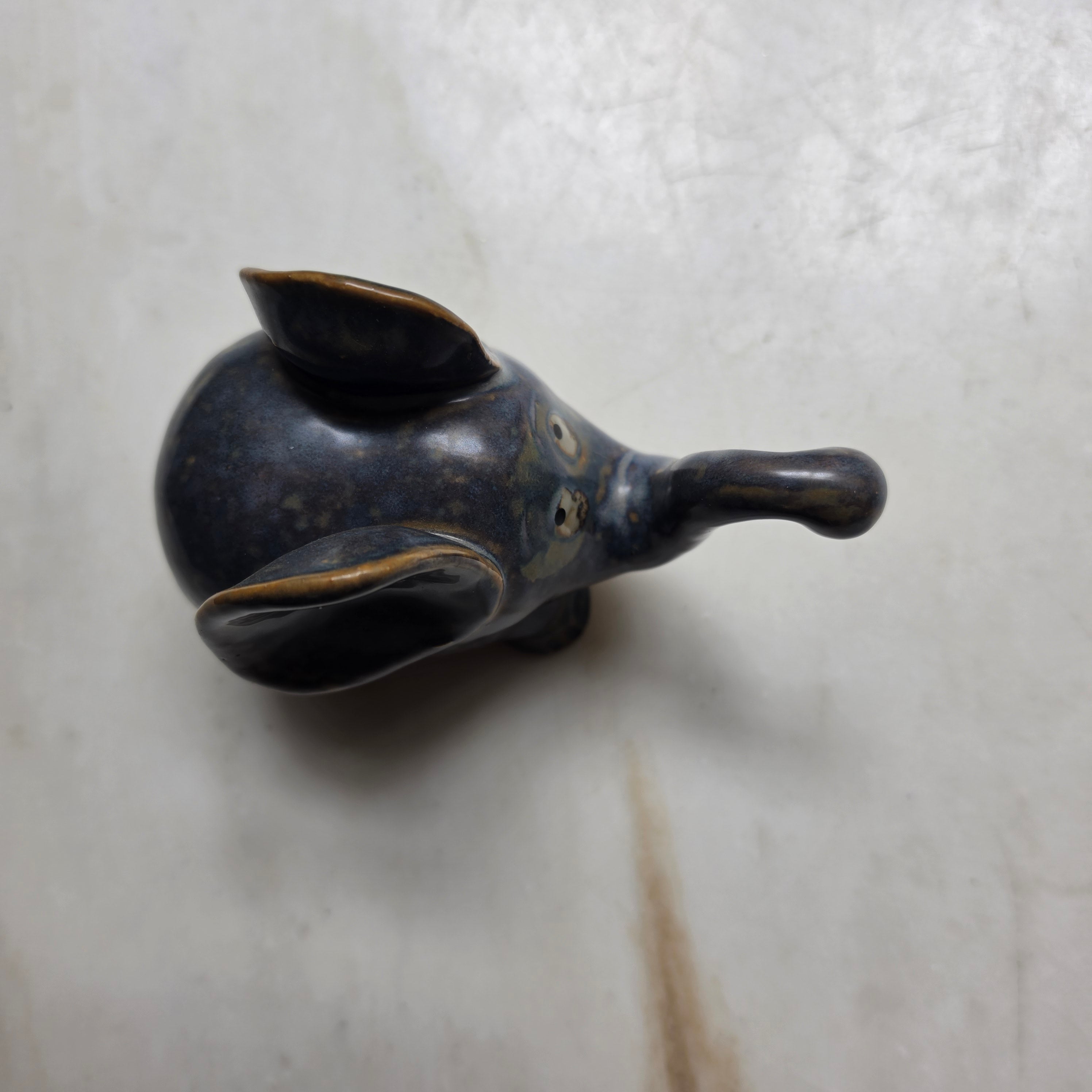 Handgefertigte Keramik-Elefantenfigur – Blau-Gefleckt