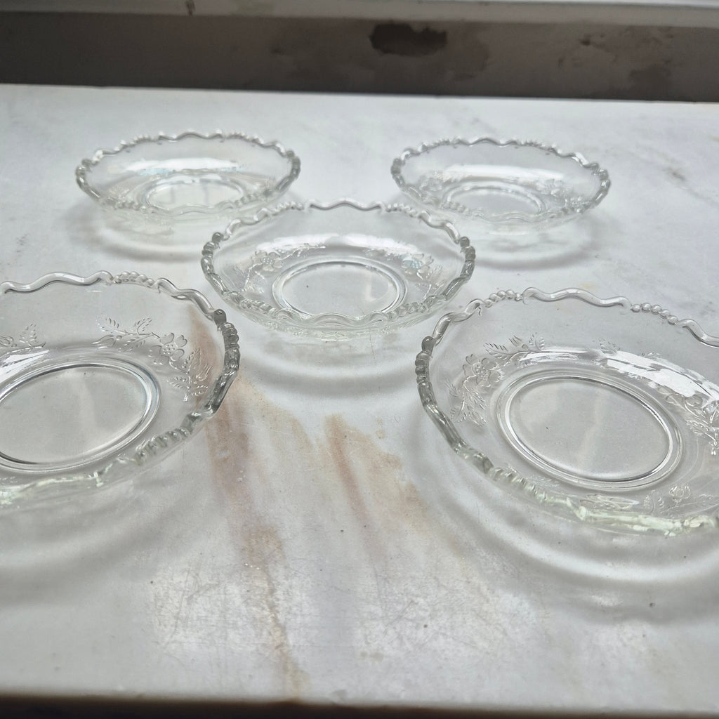 5x Vintage Glas oder Bleikristall Schalen Kuchen Teller Blumenmuster