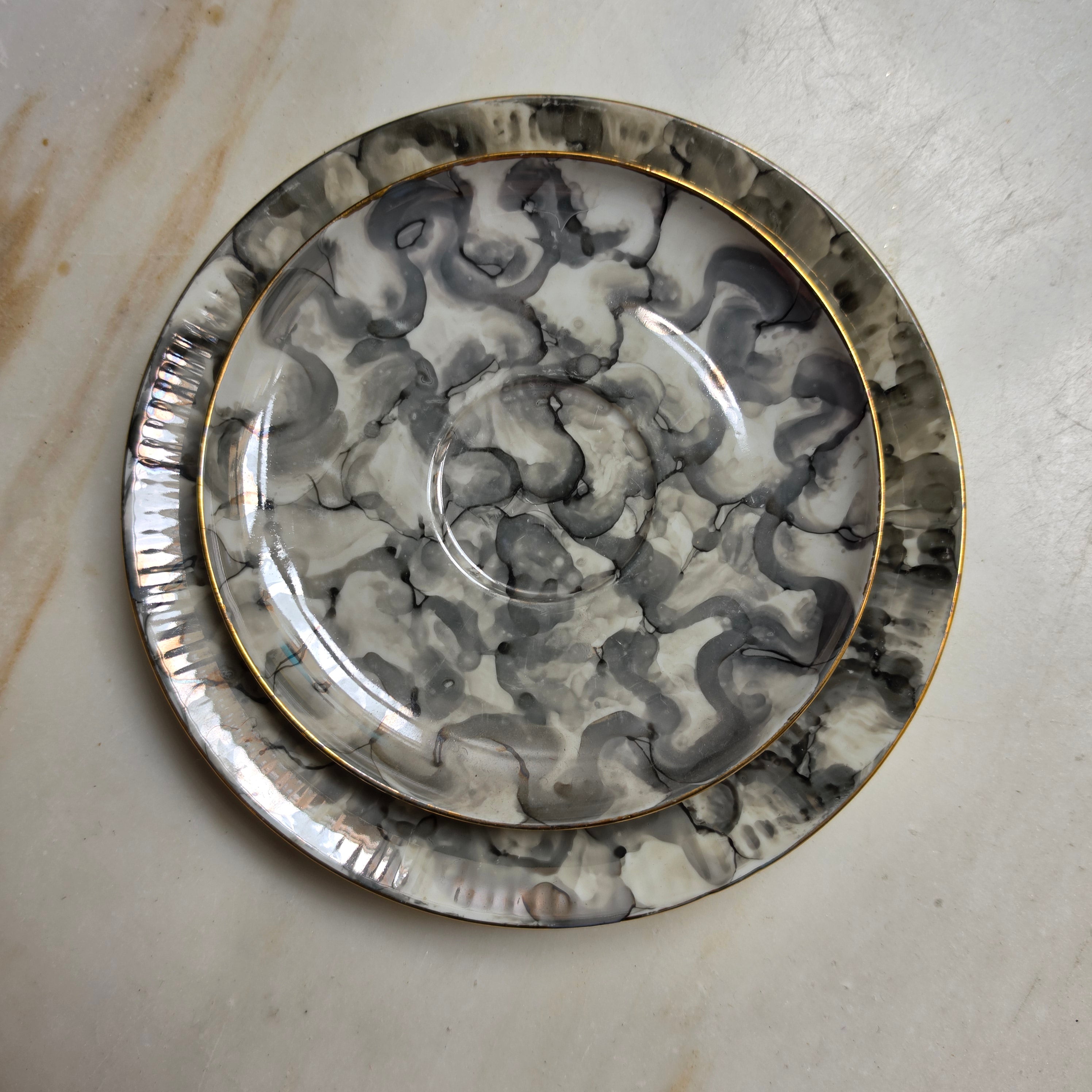 Vintage Sammeltasse 3-teilig „Marmor & Gold“ – Wałbrzych Porzellan Polen - Mid-Century / Retro