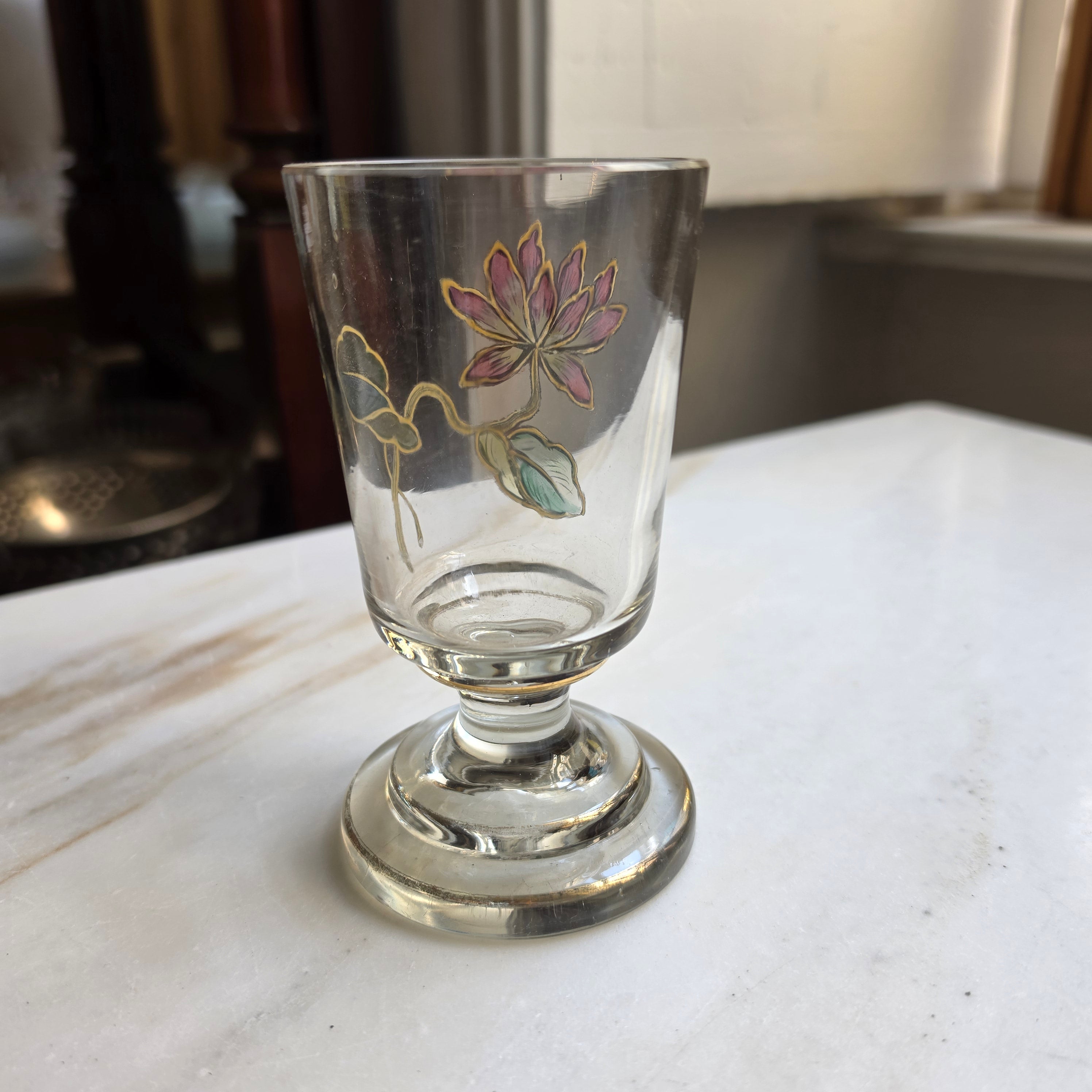 Antikes Jugendstil Likörglas / Schnapsglas – Handgemalt mit Emaille-Dekor & Goldstaffage - um 1900