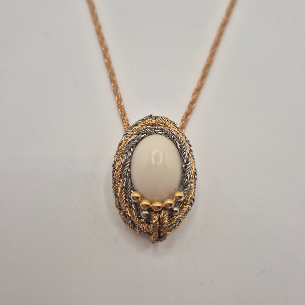 Vintage Halskette mit Anhänger edel Unikat Handmade 80er Jahre gold cremeweiß