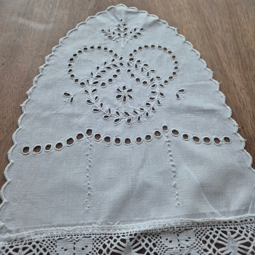 Antikes französisches kleines Deckchen Wimpel weiß Baumwolle 80x26cm