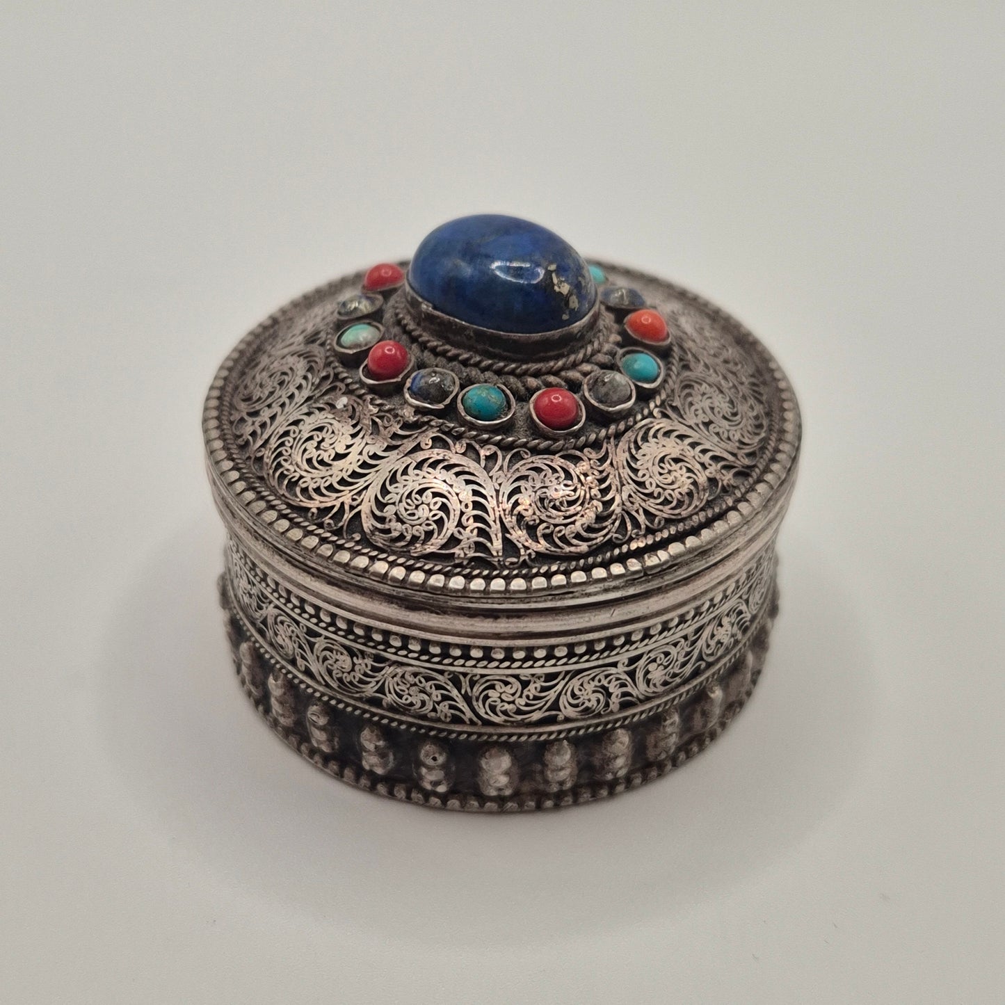 Kleine Vintage Pillendose Schmuckschatulle